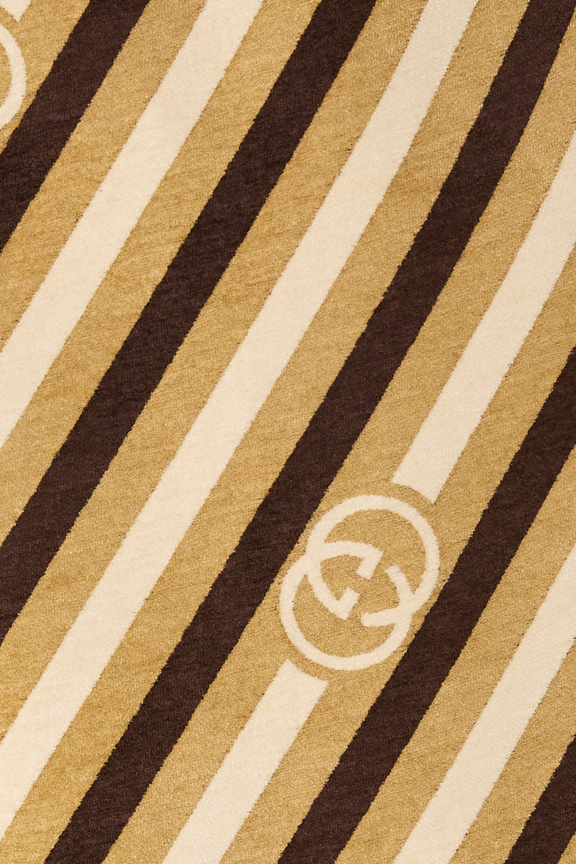 تنورة متوسطة الطول بنقشة مخططة وحرفي شعار الماركة مخمل شنيل