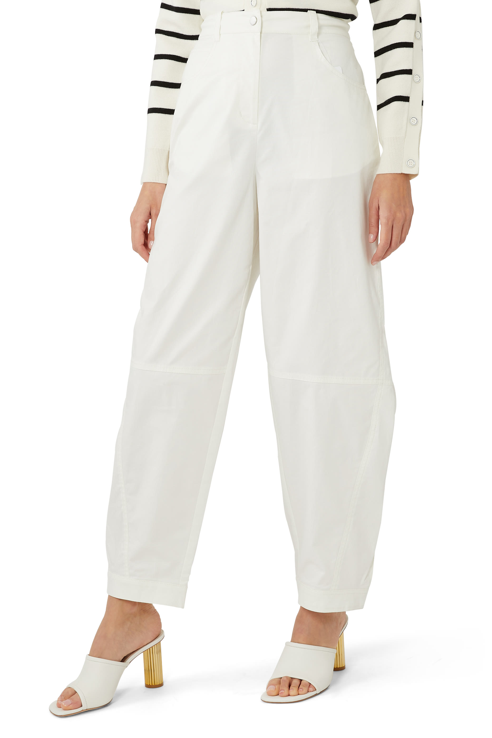 بنطال كايري بقصة ساق مقوسة