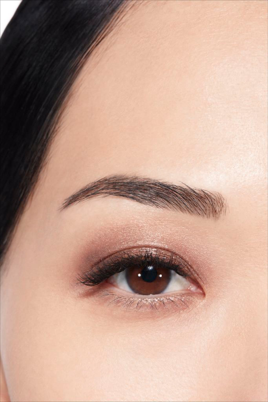 مستحضر سائل لتظيل الجفون طويل الثبات OMBRE PREMI&Egrave;RE LAQUE