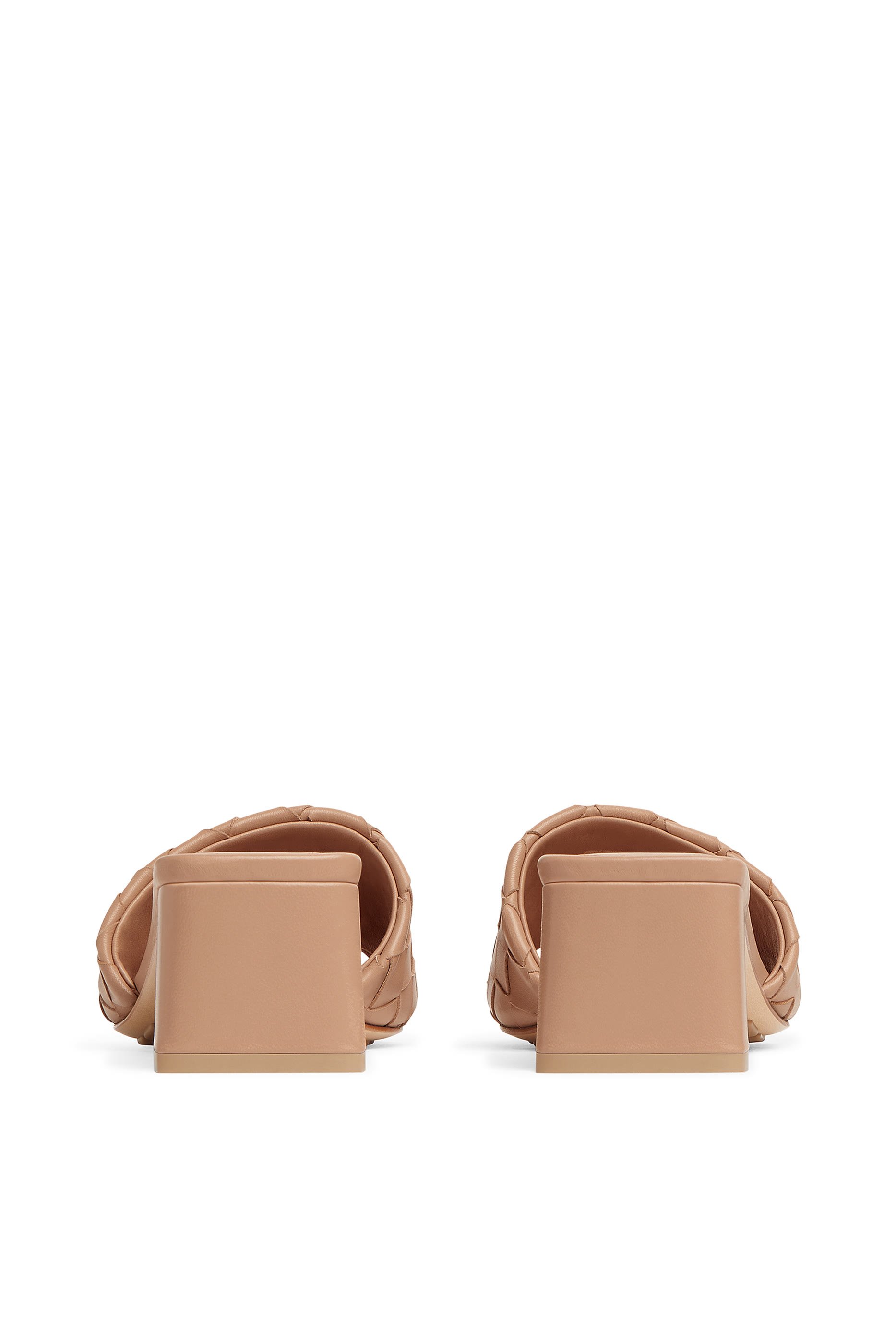 حذاء باركو 45 مفتوح من الخلف