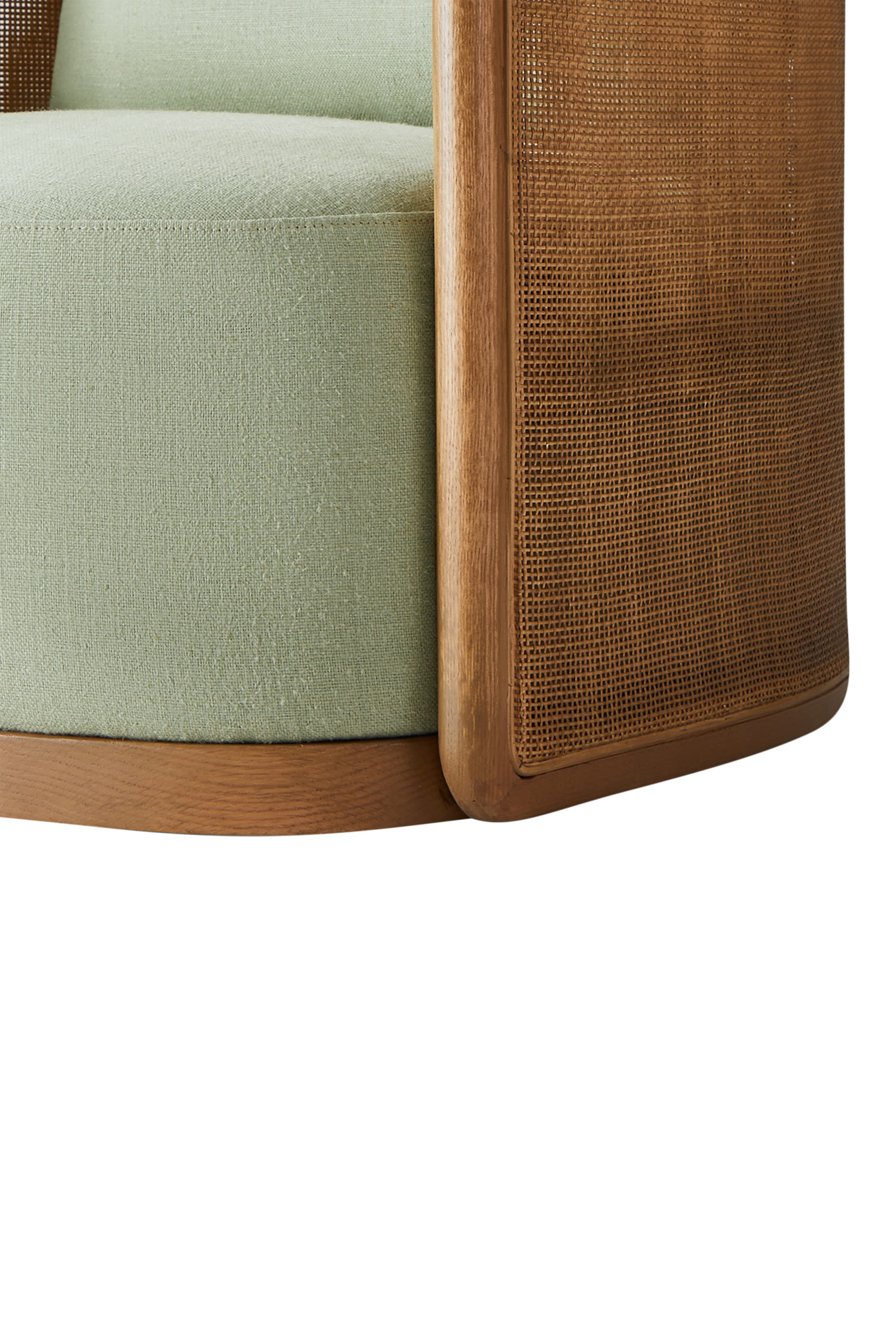 كرسي كين بمسند للذراعين