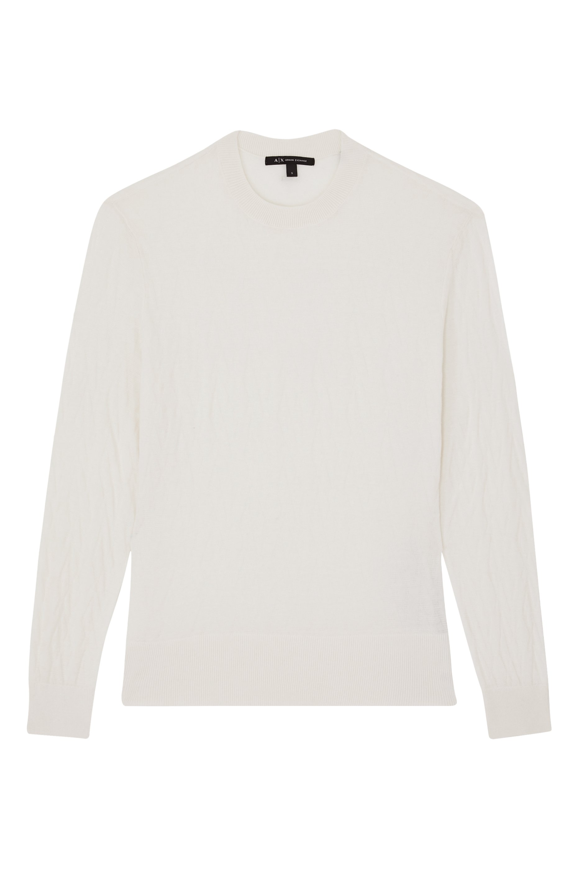 كنزة بحروف شعار الماركة