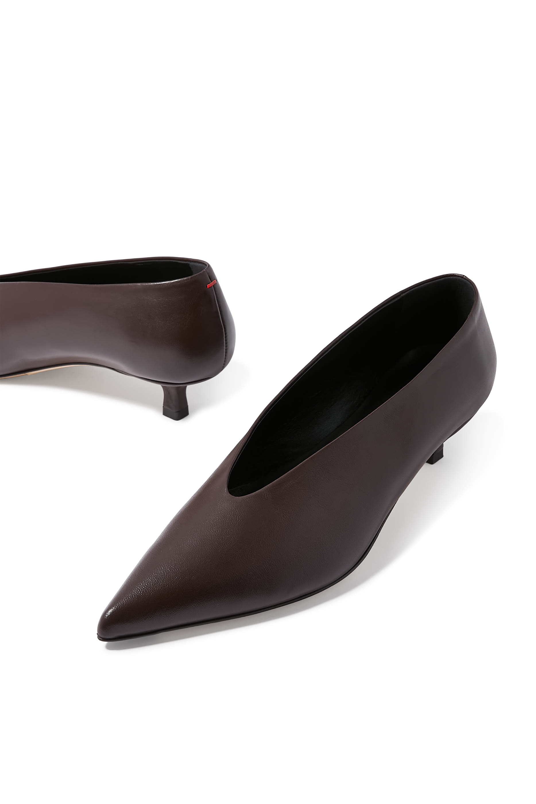 حذاء كلارا كلاسيكي 35