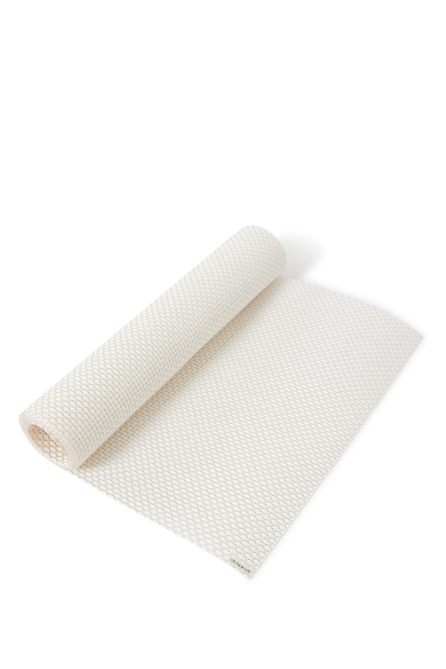 مفرش منسوج بتصميم مجدول