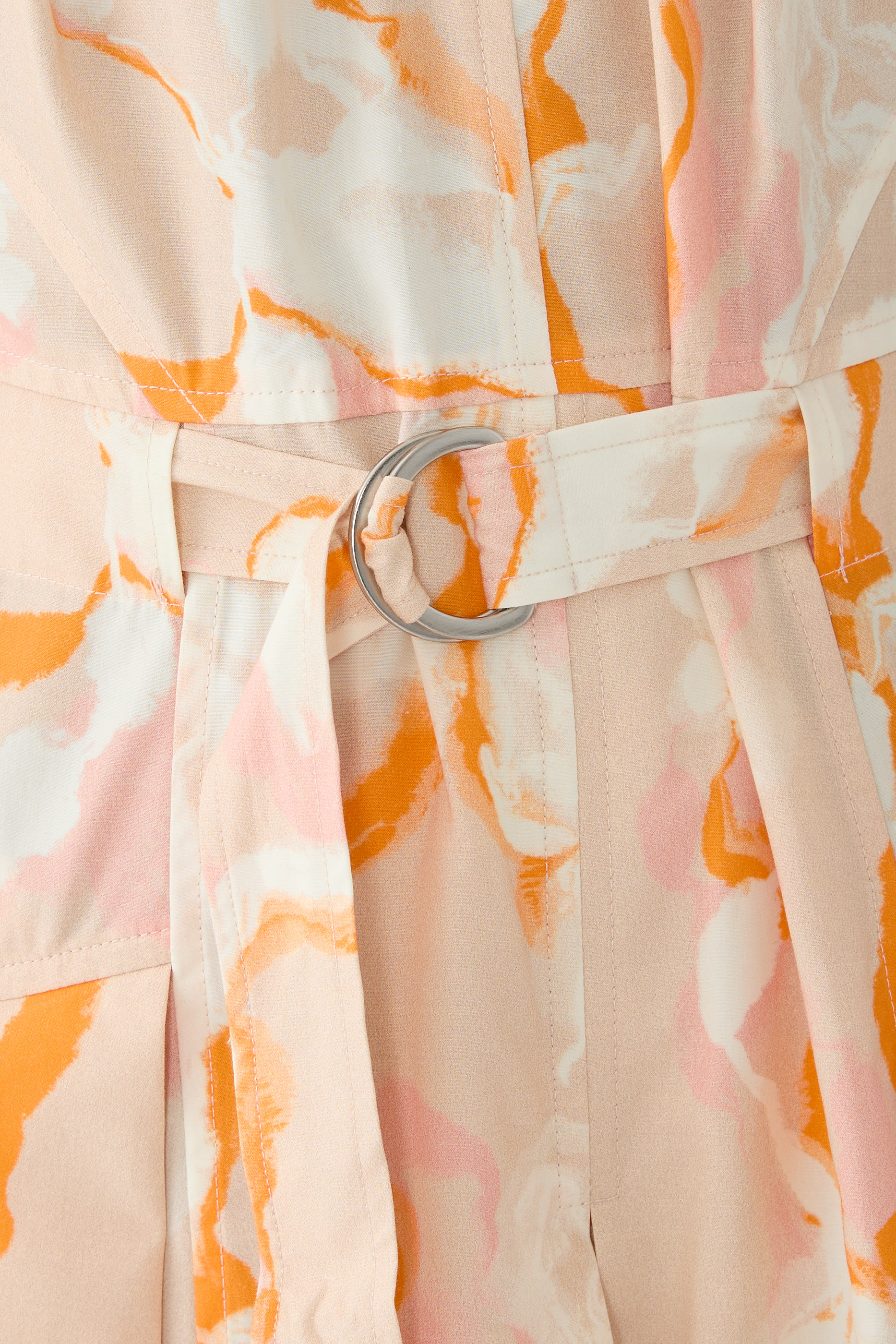 فستان أبستراكت فاينز بأكمام برباط تضييق