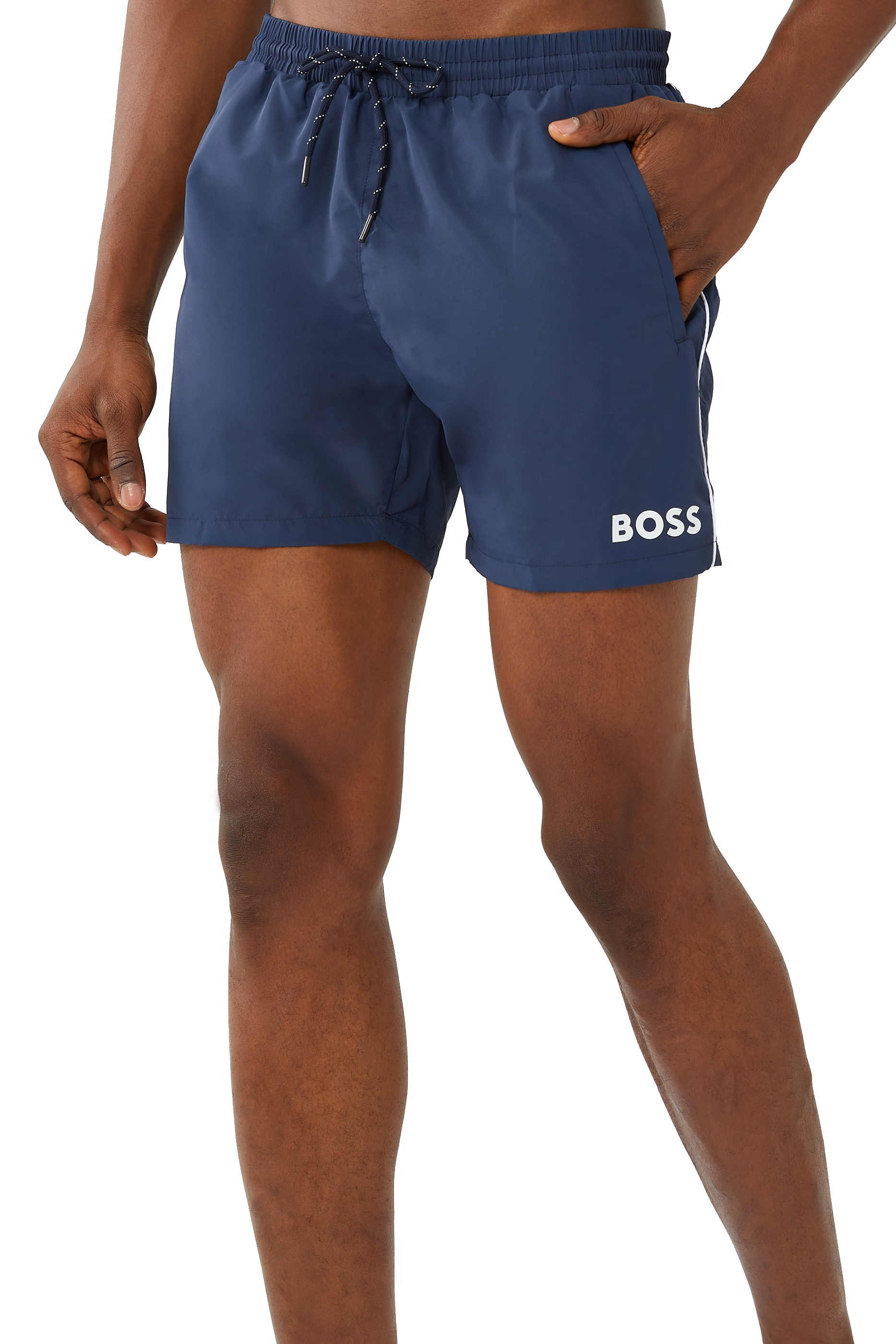 شورت سباحة سريع الجفاف بشعار الماركة