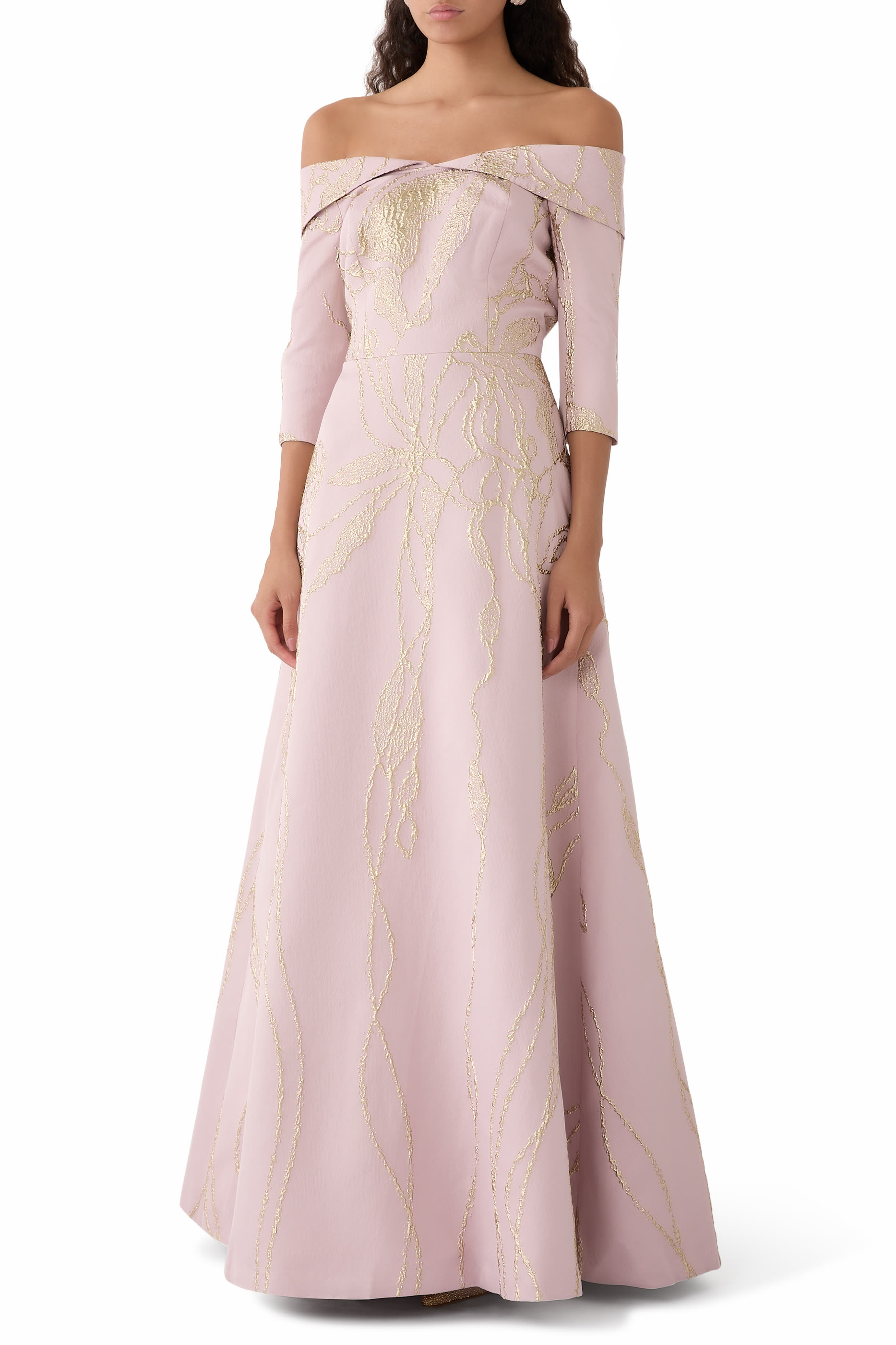 فستان سهرة فولدد بأكتاف مكشوف جاكار