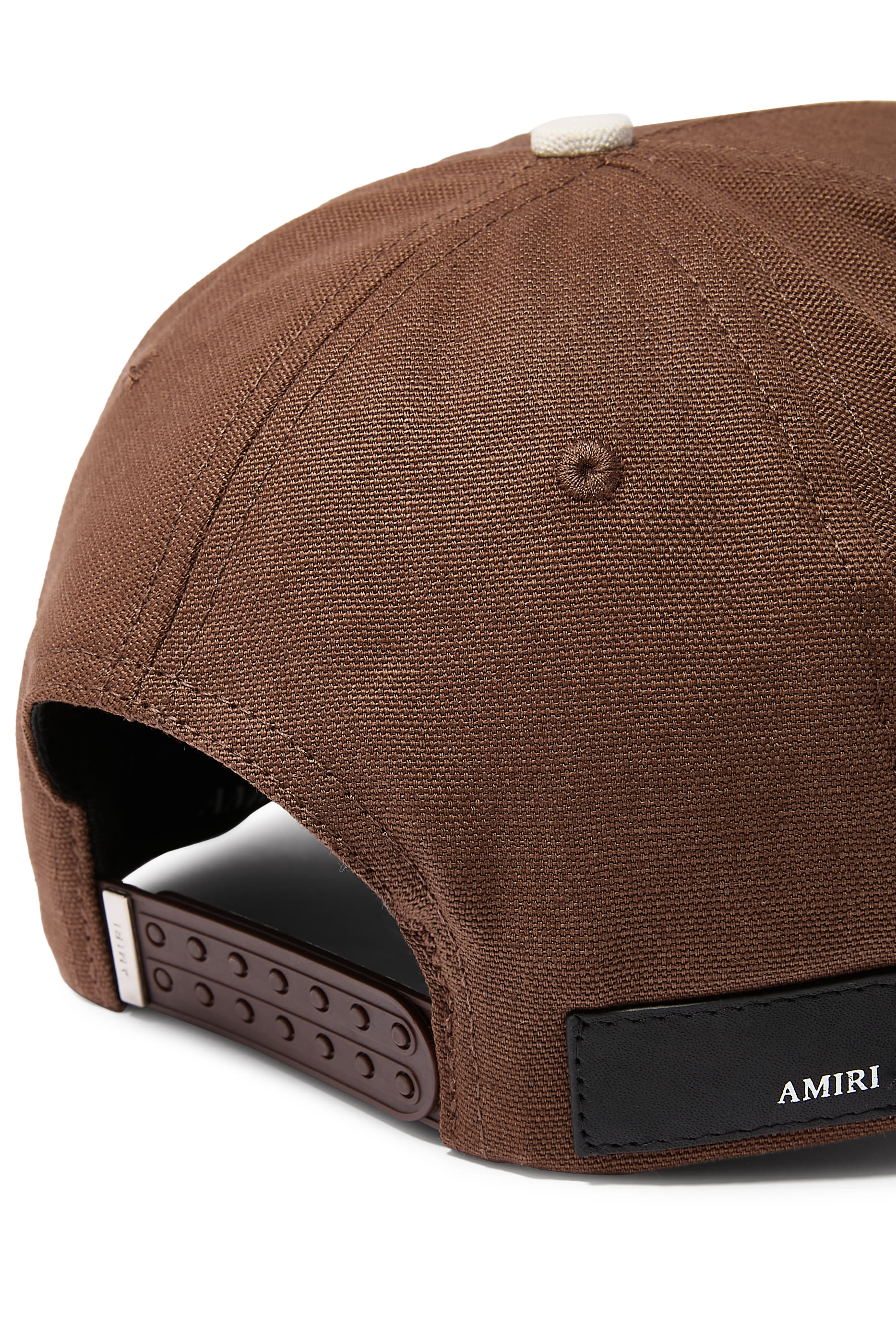 كاب اوتلاين بلونين وشعار الماركة