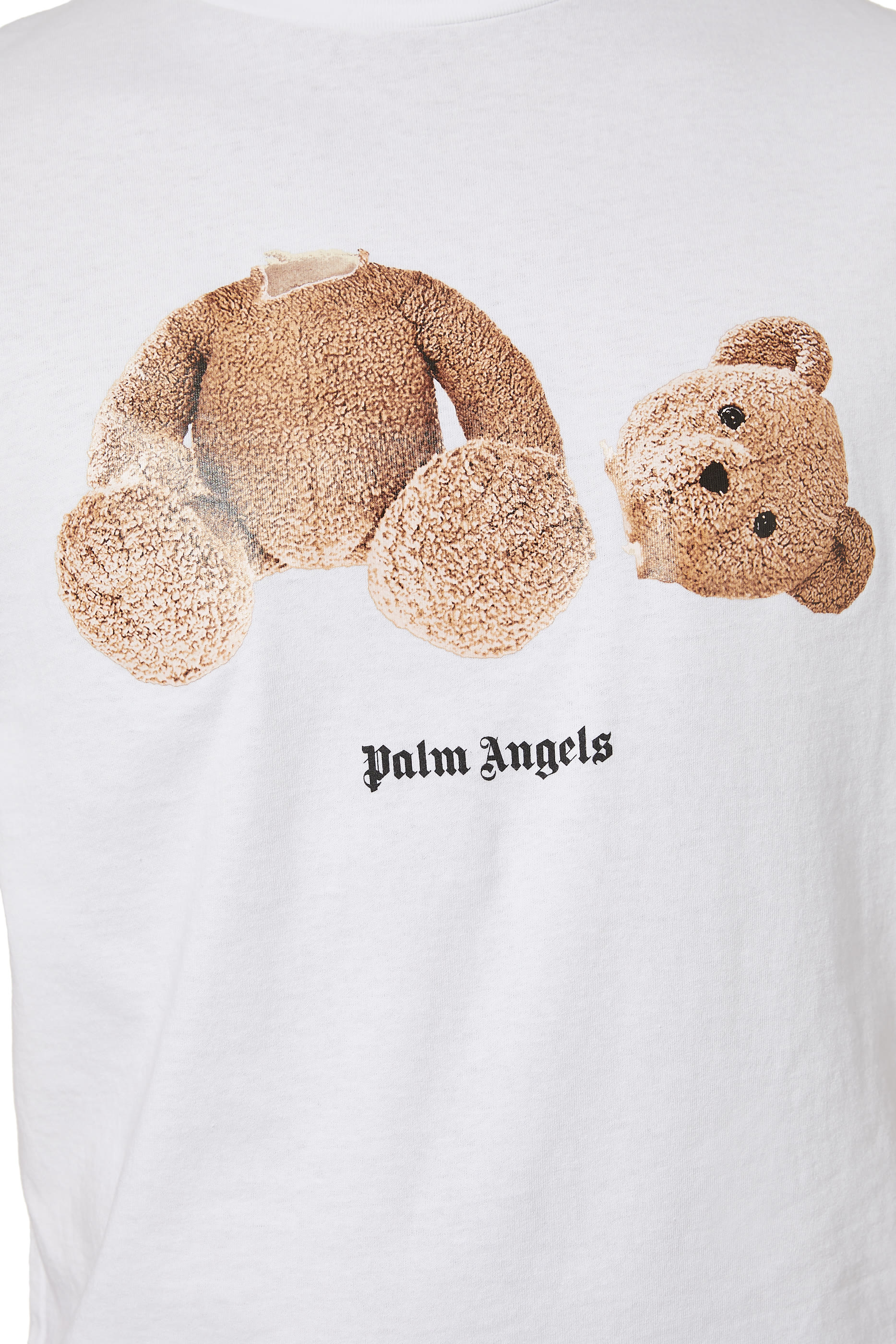 تي شيرت بشعار الماركة ودب