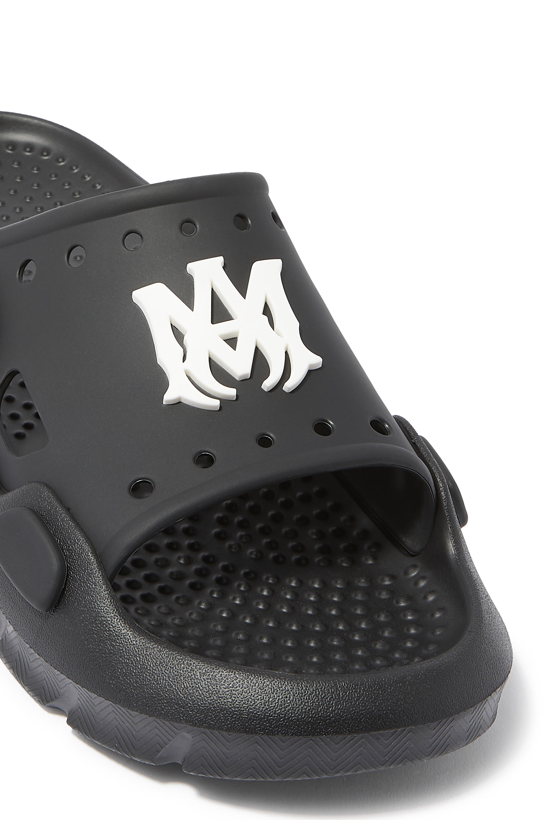 حذاء خفيف سانداي اميري