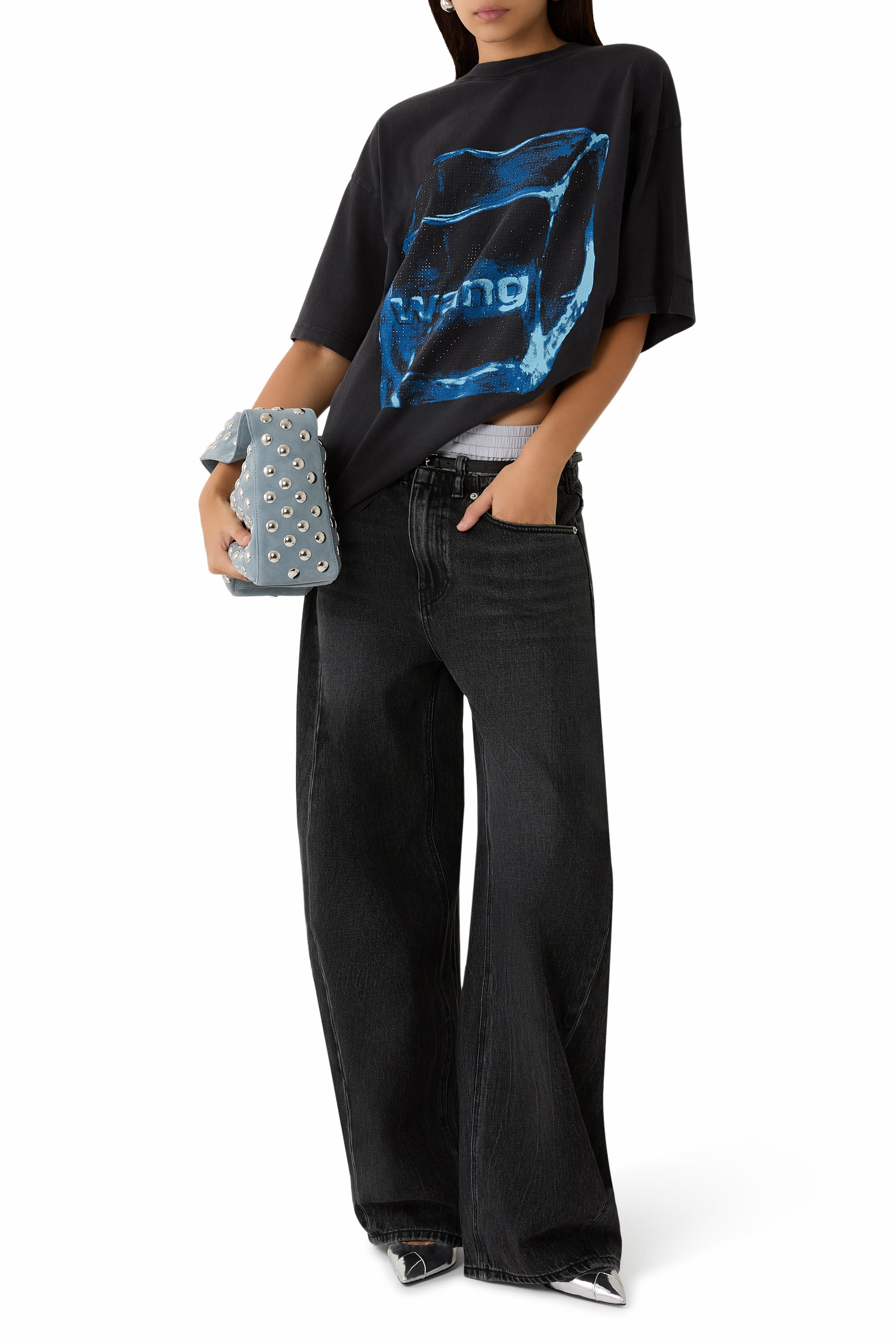 بنطال جينز بحزام وعرى للحزام