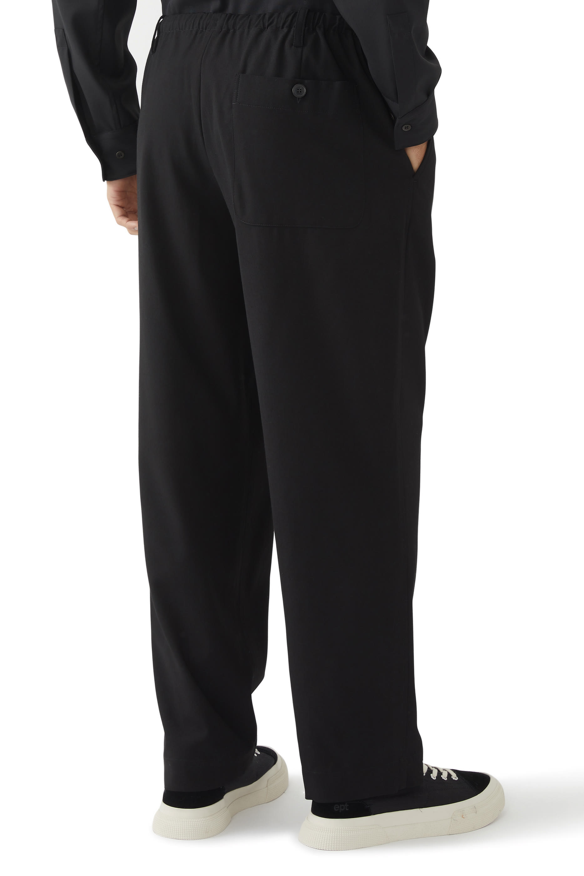 بنطال بقصة مريحة