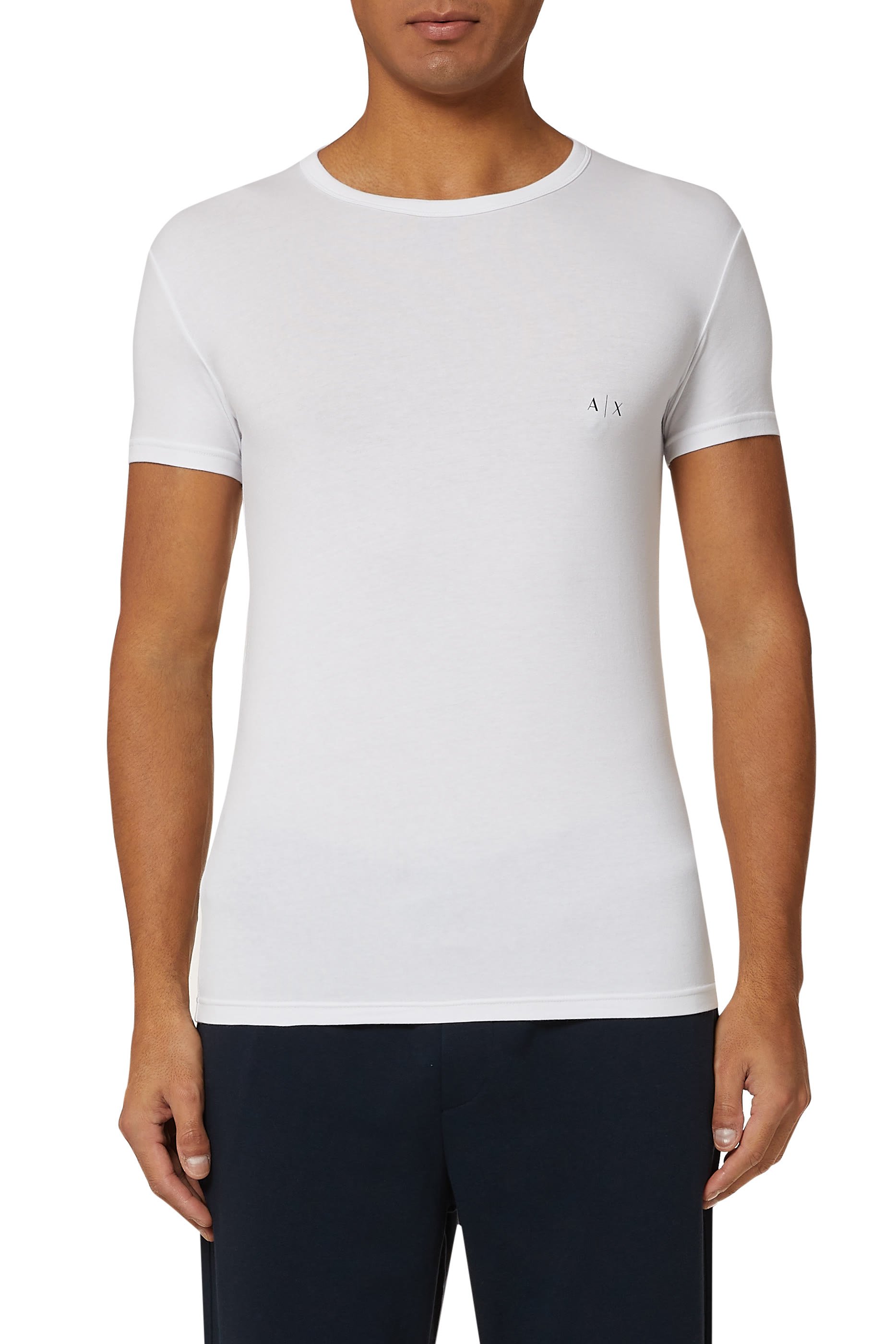 طقم تيشيرت بياقة مستديرة وطبعة شعار الماركة 