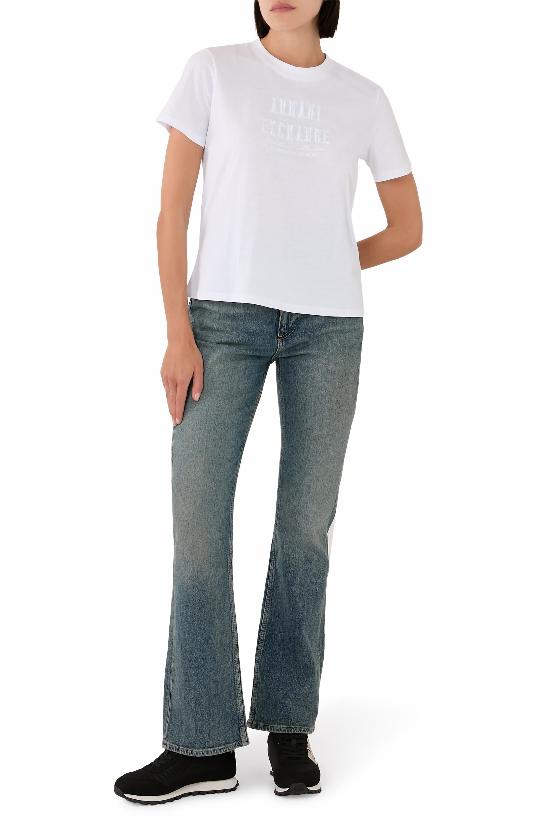 تيشيرت كلوب هاوس بشعار الماركة