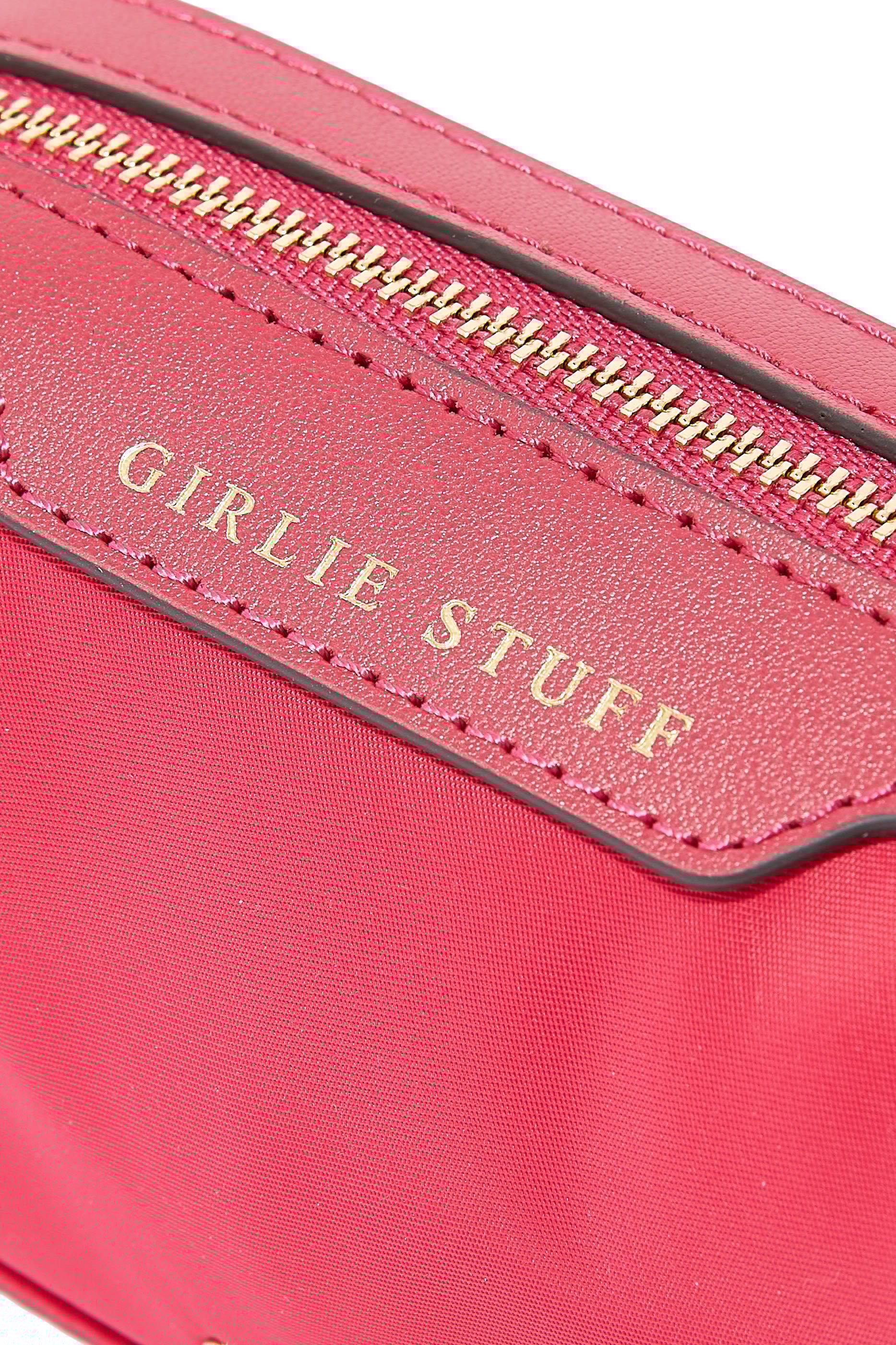 حقيبة مستحضرات التجميل جيرلي