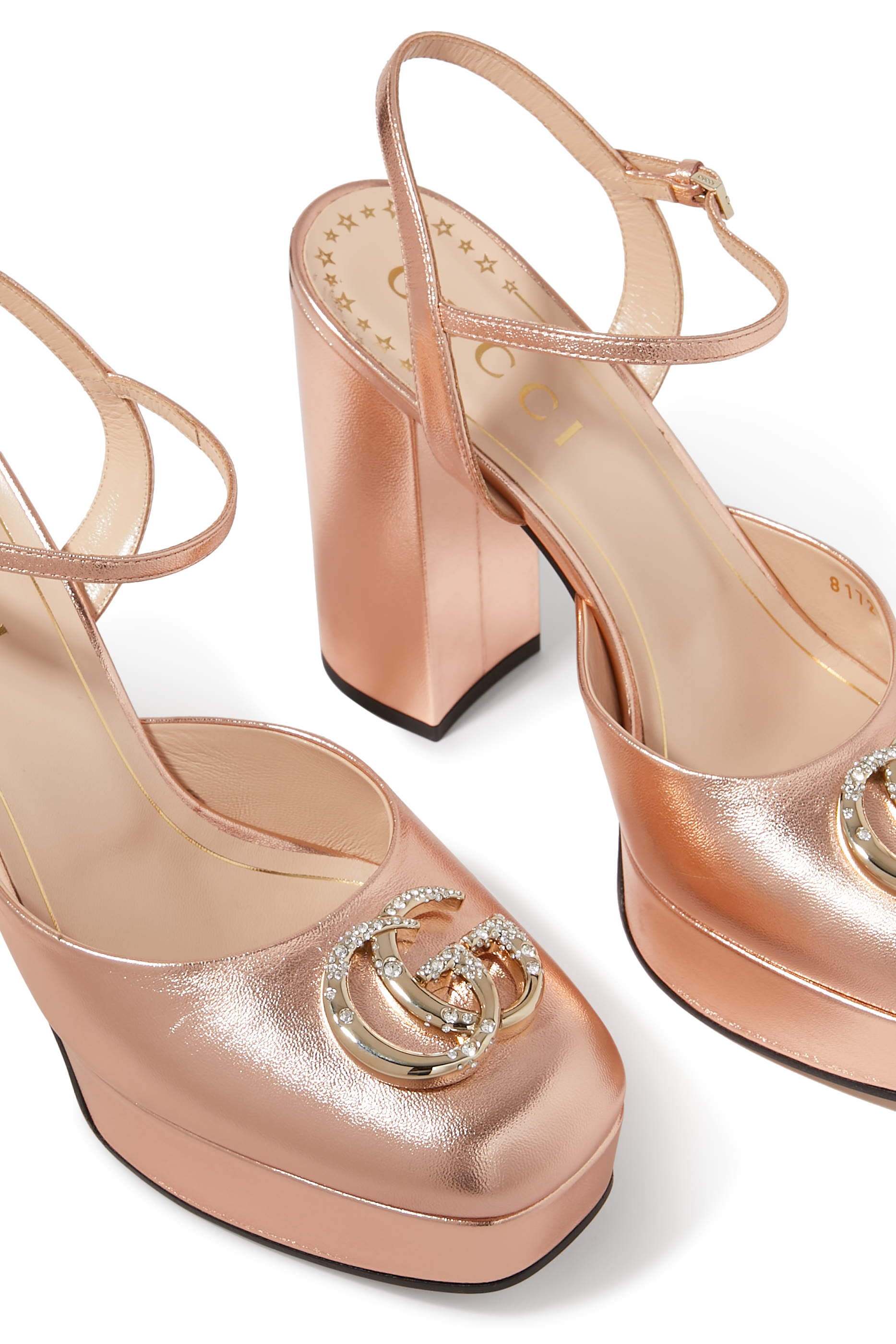 حذاء كلاسيكي 85 بنعل سميك بشعار الماركة مرصع بكريستال 