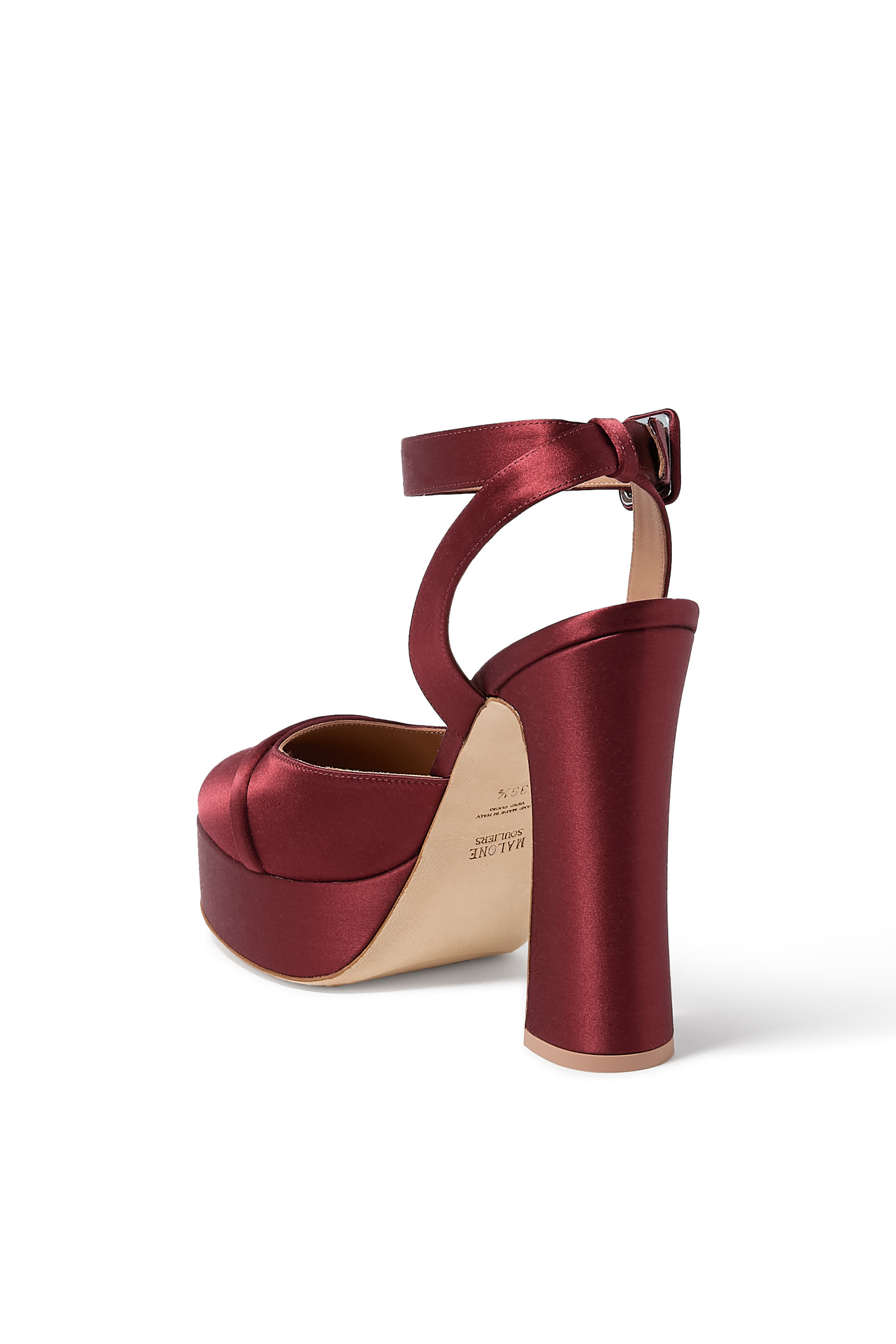 حذاء كلاسيكي مورا 125 بنعل سميك ومشبك