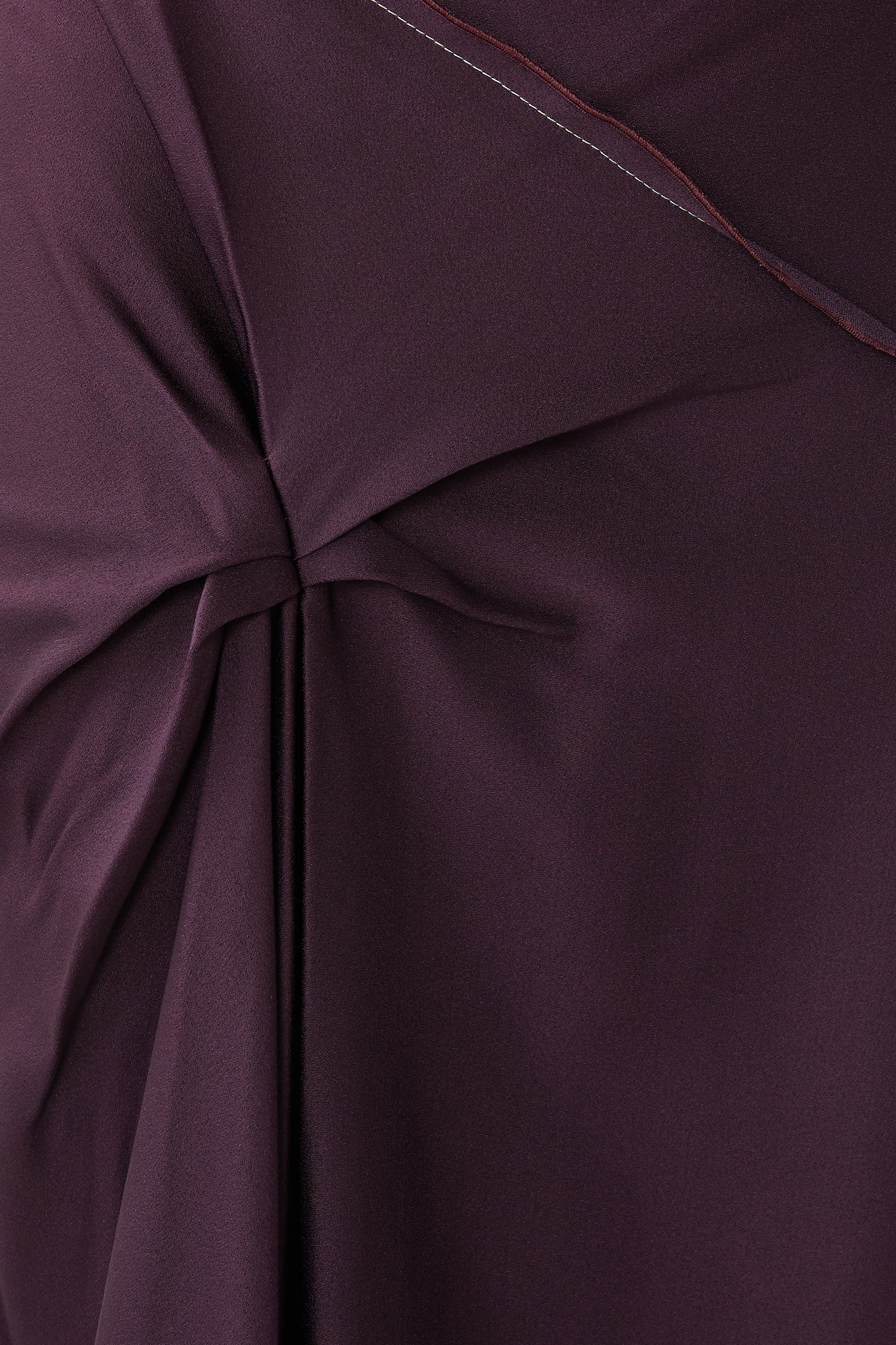 فستان متوسط الطول بتصميم غير متماثل درابيه