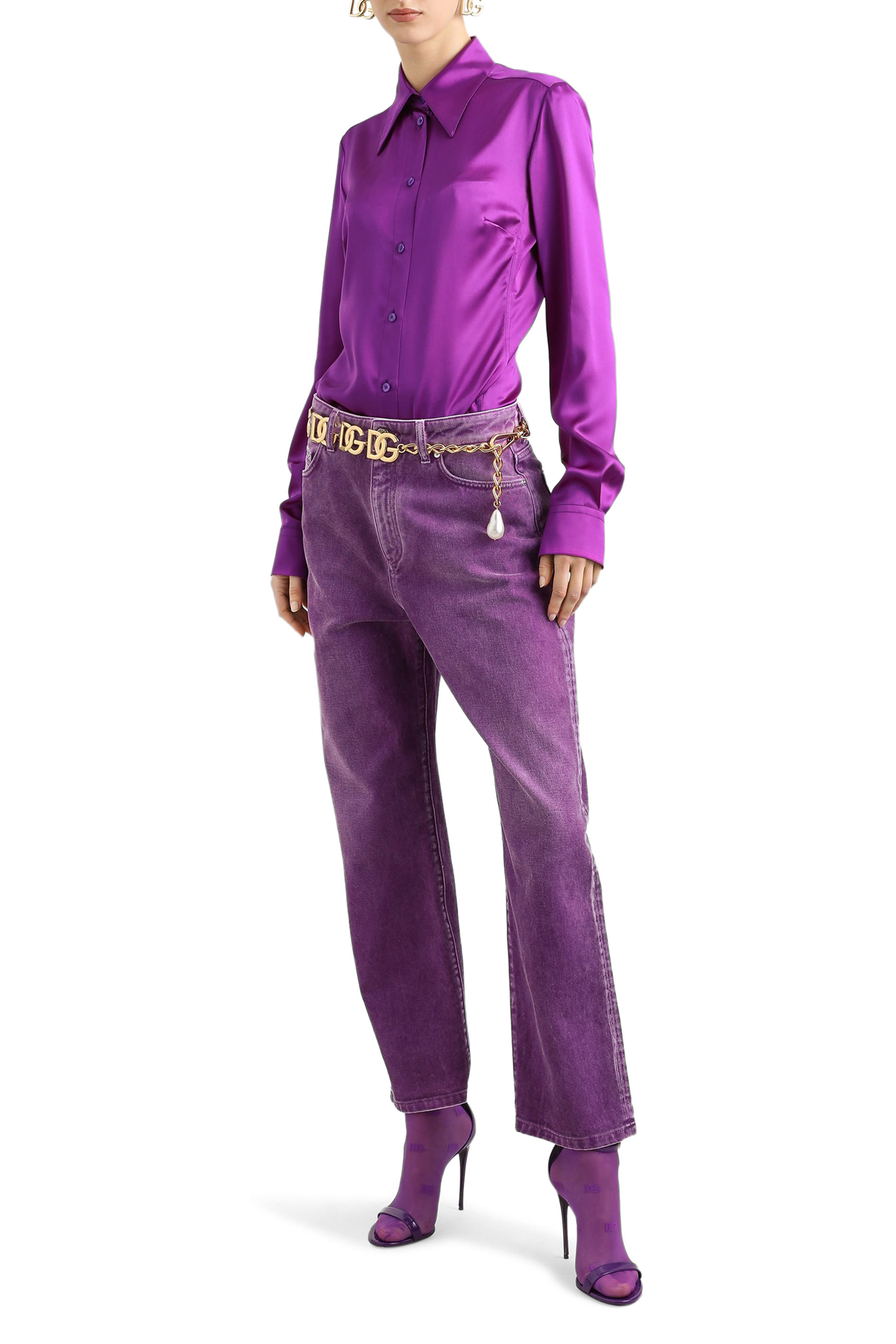 قميص بأكمام طويلة وأزرار حرير