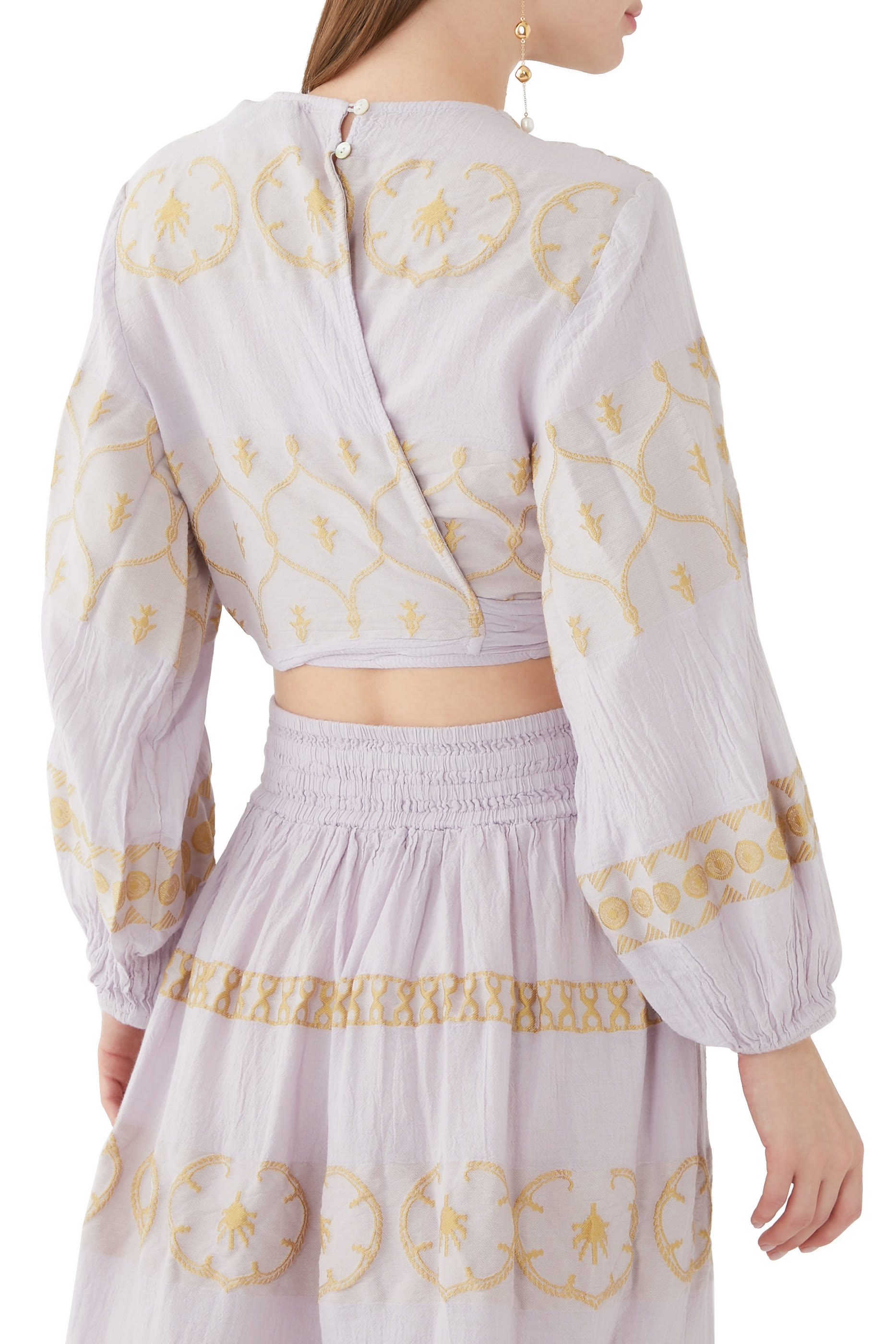 بلوزة زاكار قصيرة برباط