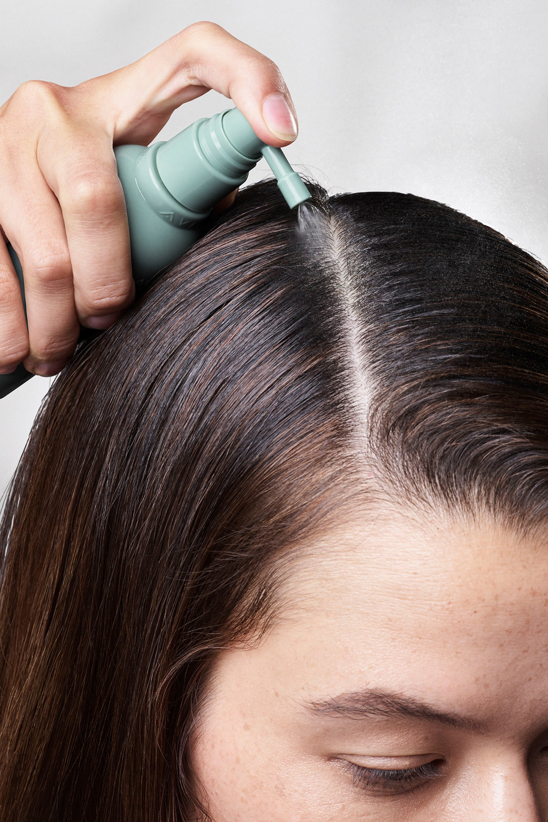 بخاخ سكالب سولوشنز لإنعاش فروة الرأس وحمايتها