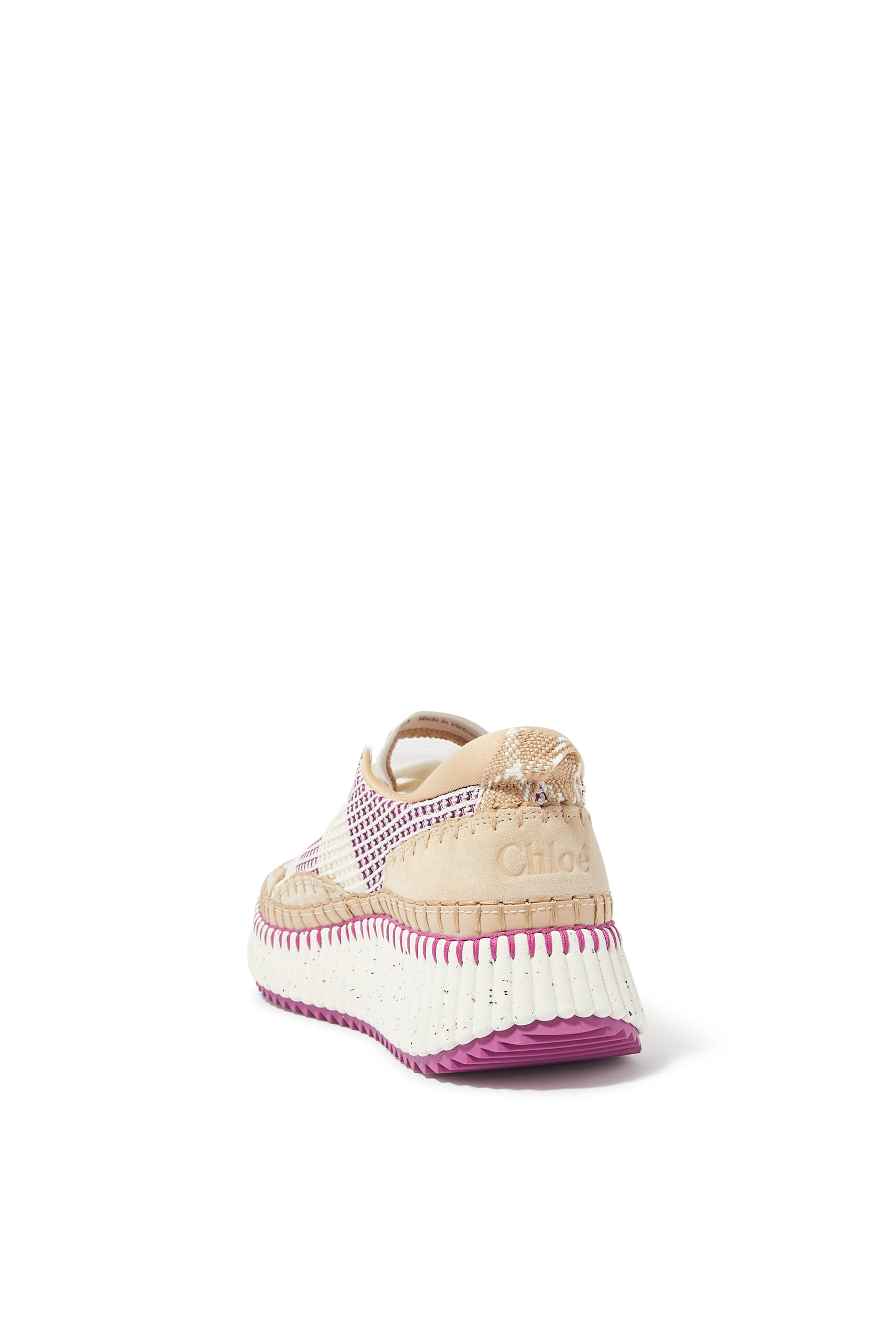 سنيكرز ناما