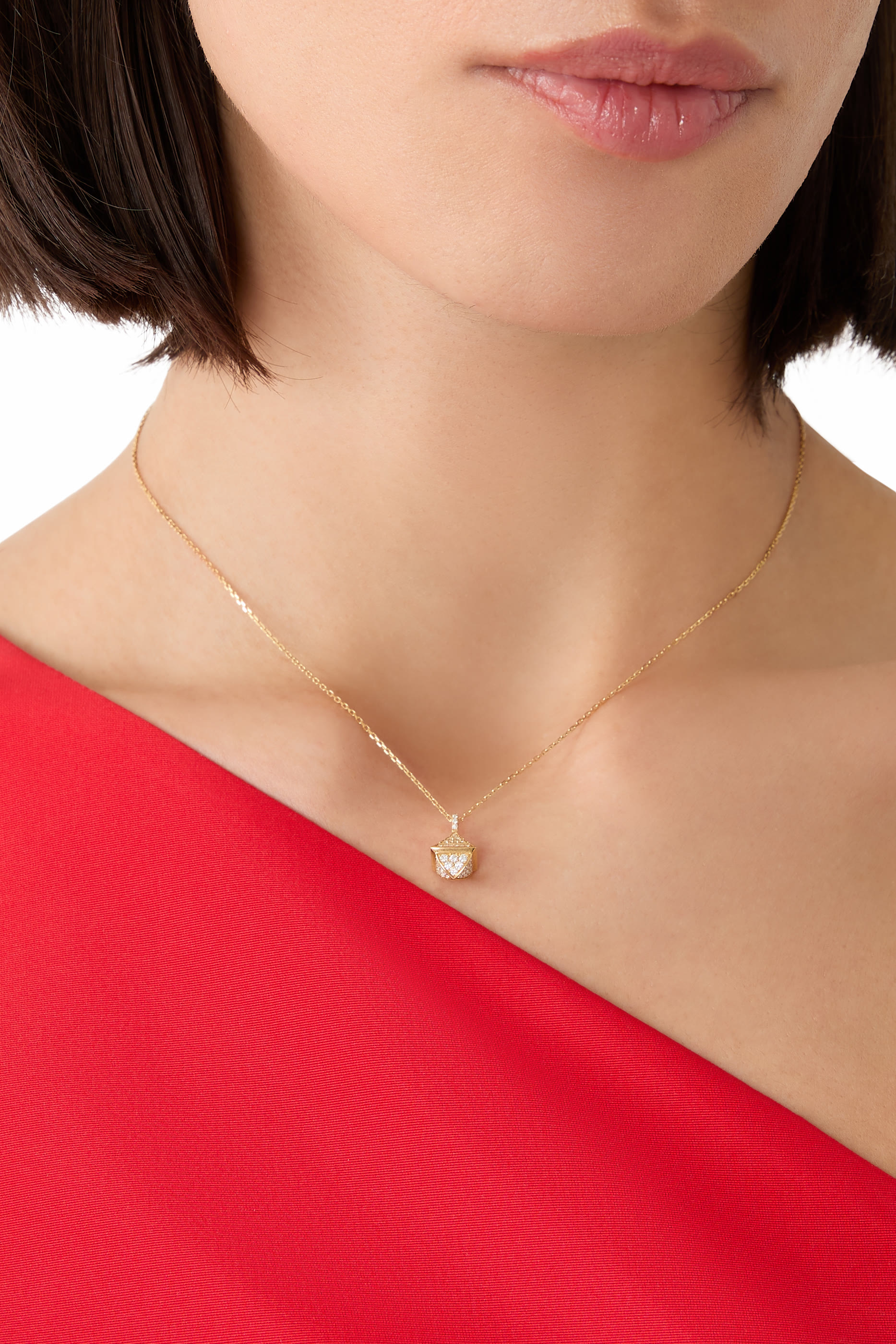 قلادة كليو ريف بدلاية ميني مرصعة بماس ذهب أصفر عيار 18