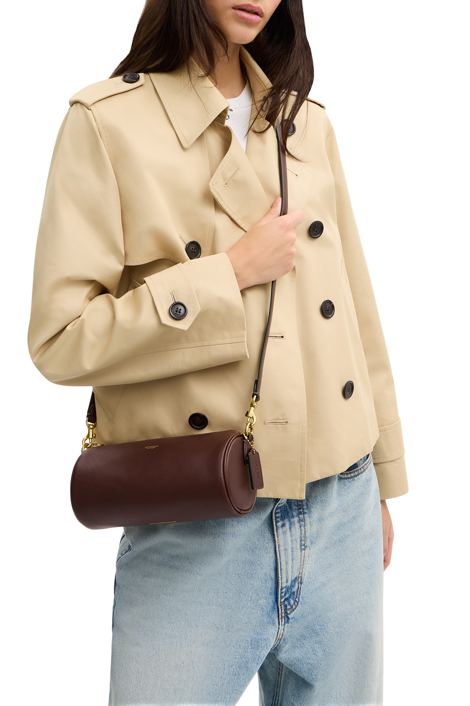 حقيبة بتصميم أسطواني