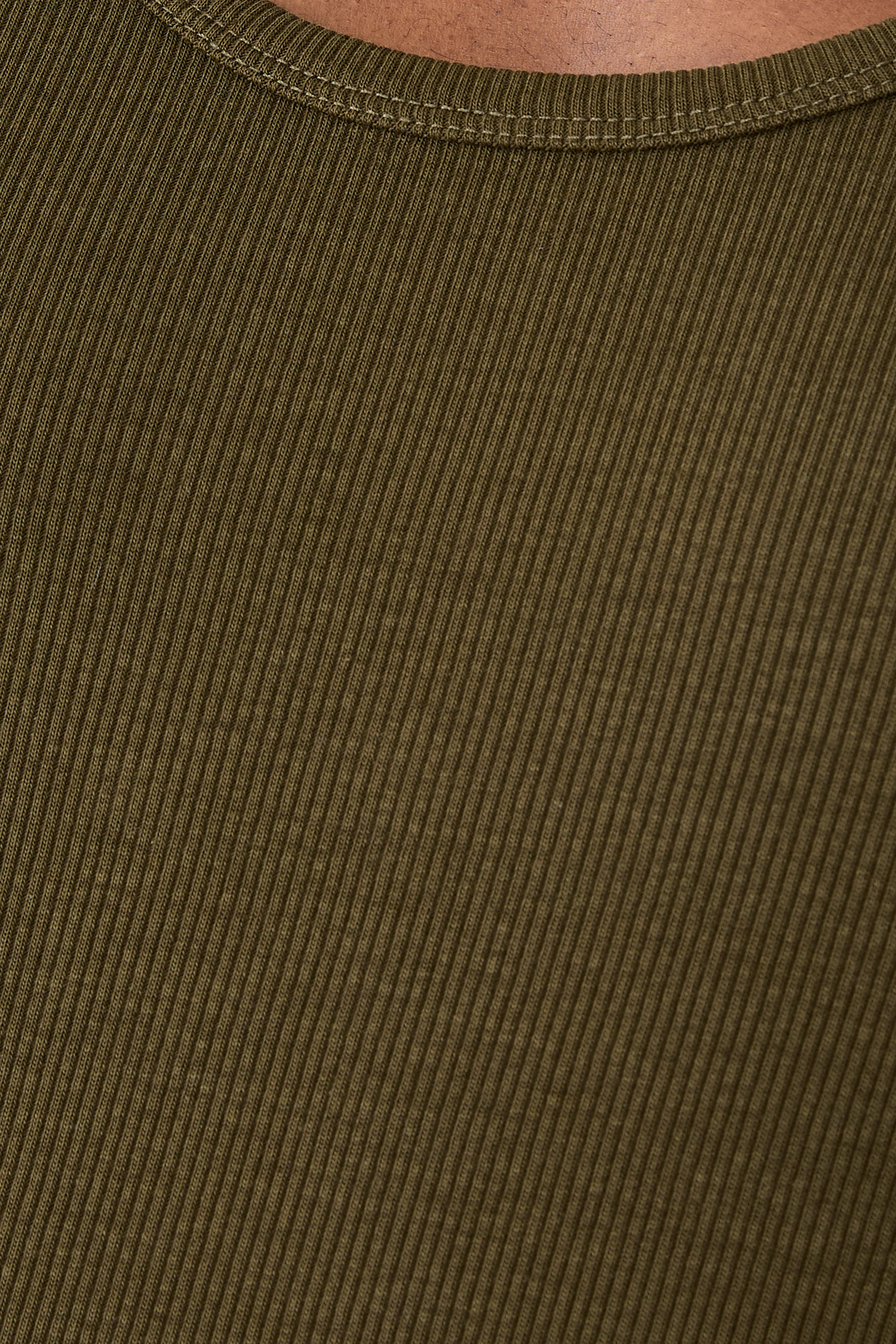 بلوزة بلا أكمام قماش مضلع