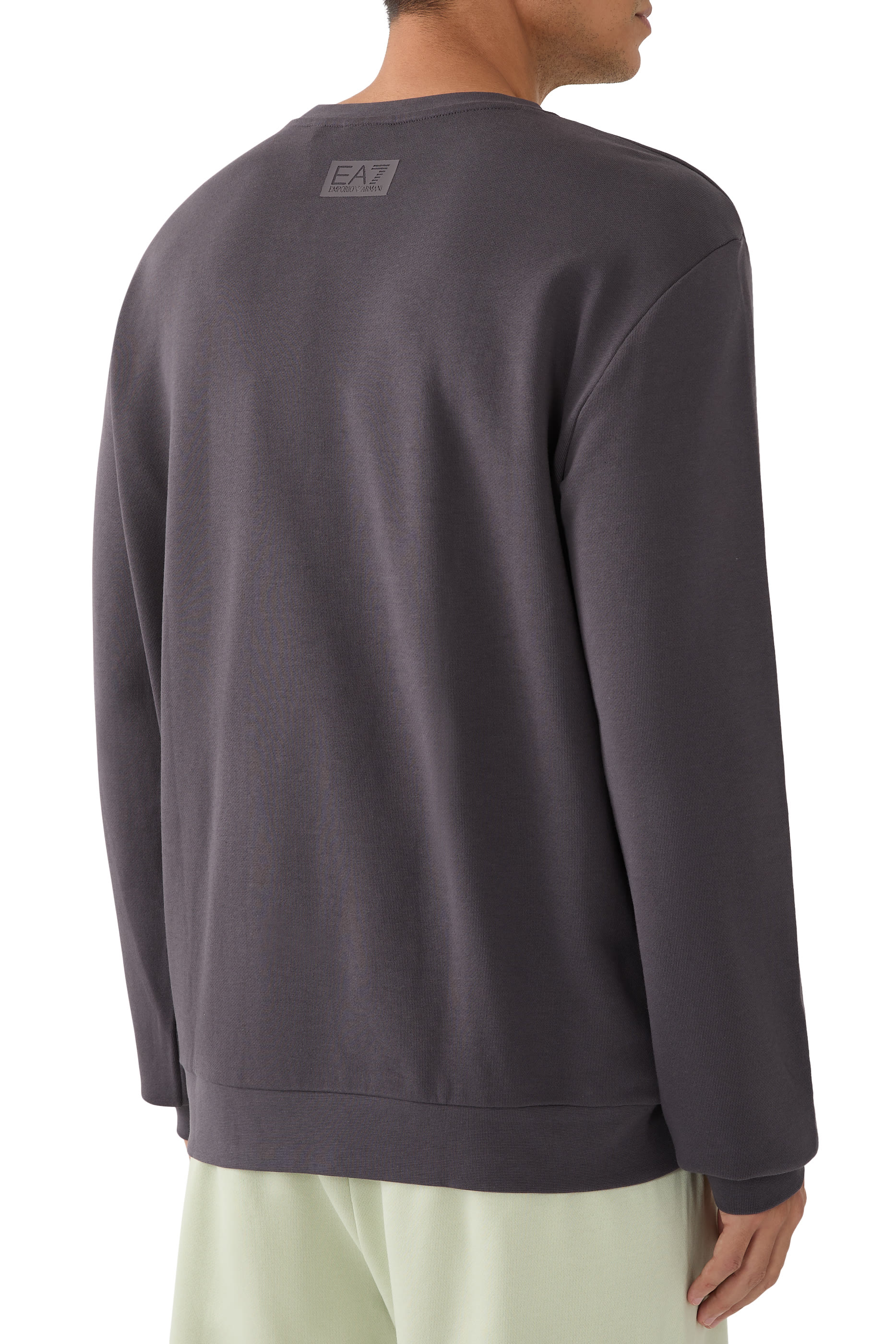 سويت شيرت بشعار الماركة