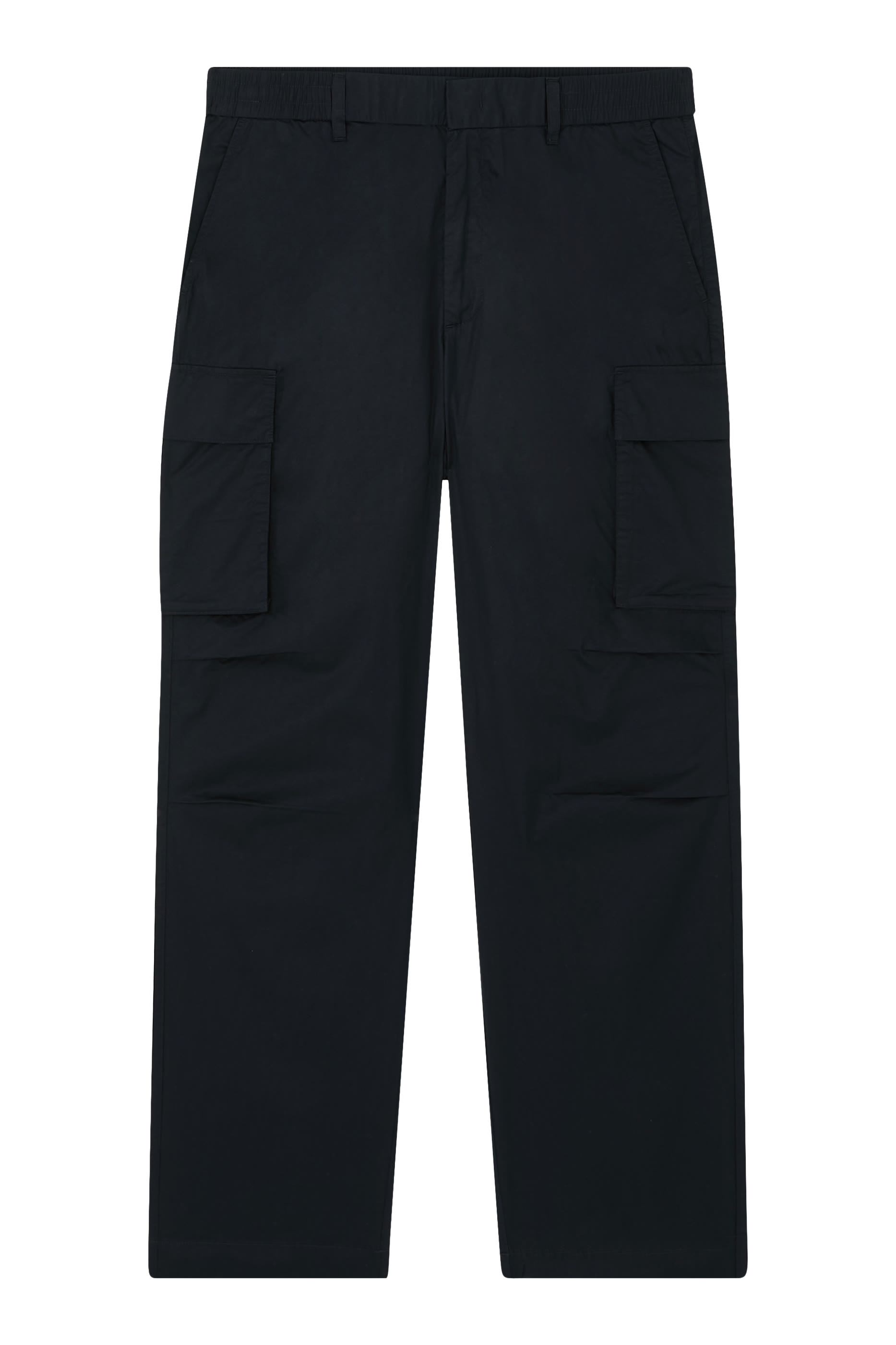 بنطال كارجو بقصة فضفاضة