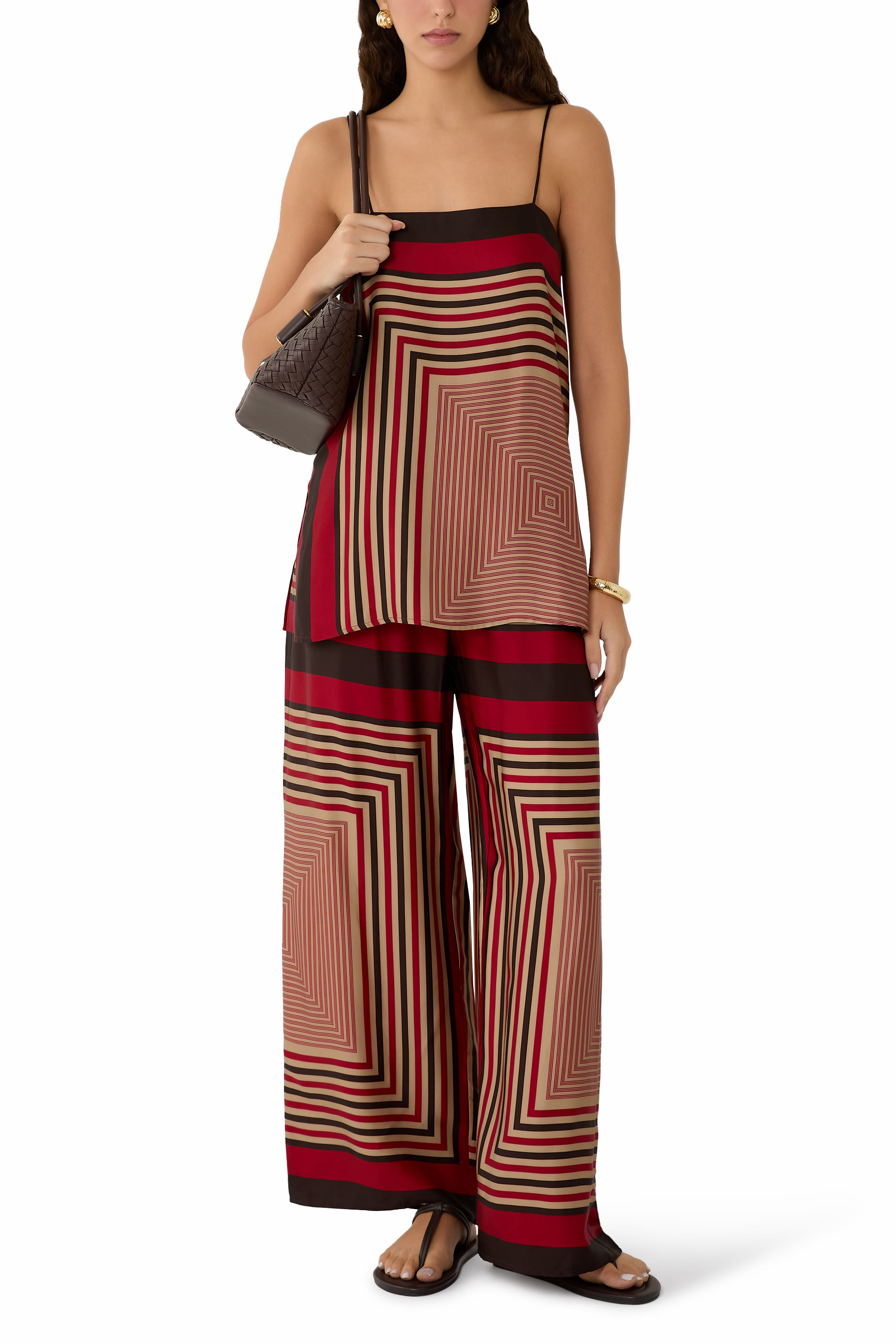 بلوزة إينا بنقشة يلفا