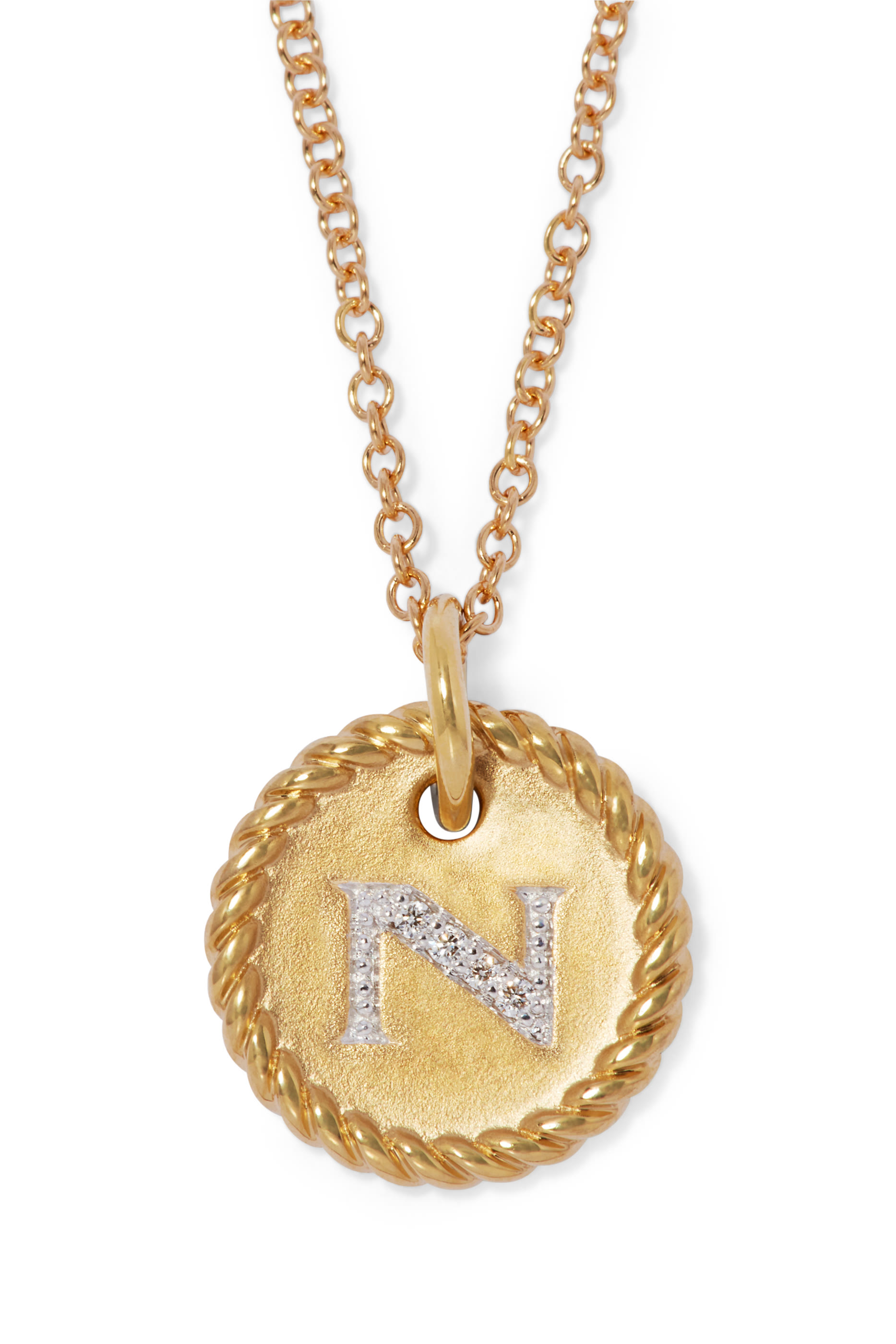 قلادة بدلاية مزينة بحرف