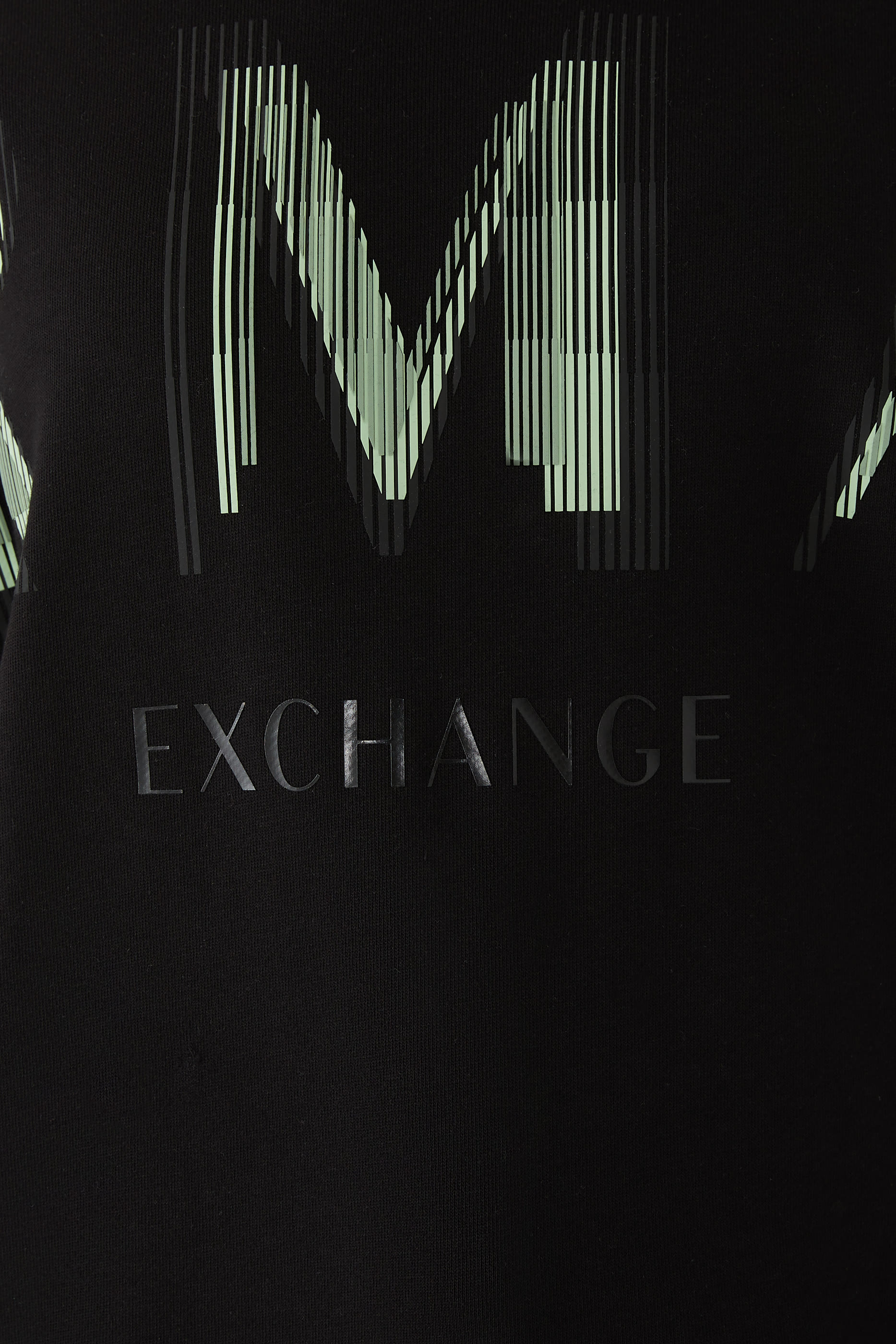 سويت شيرت بياقة ضيقة وشعار الماركة