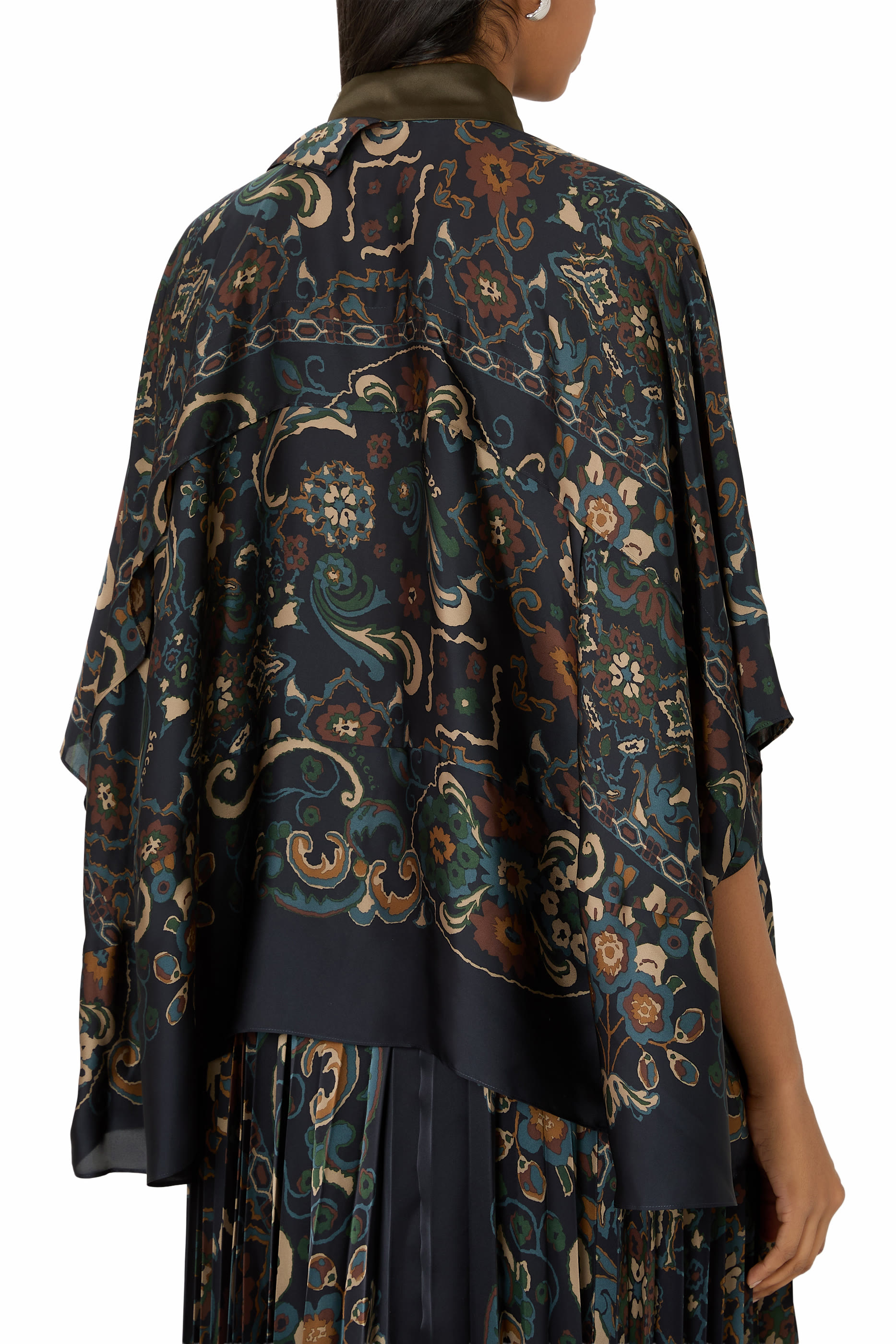 قميص بطبعة أزهار 