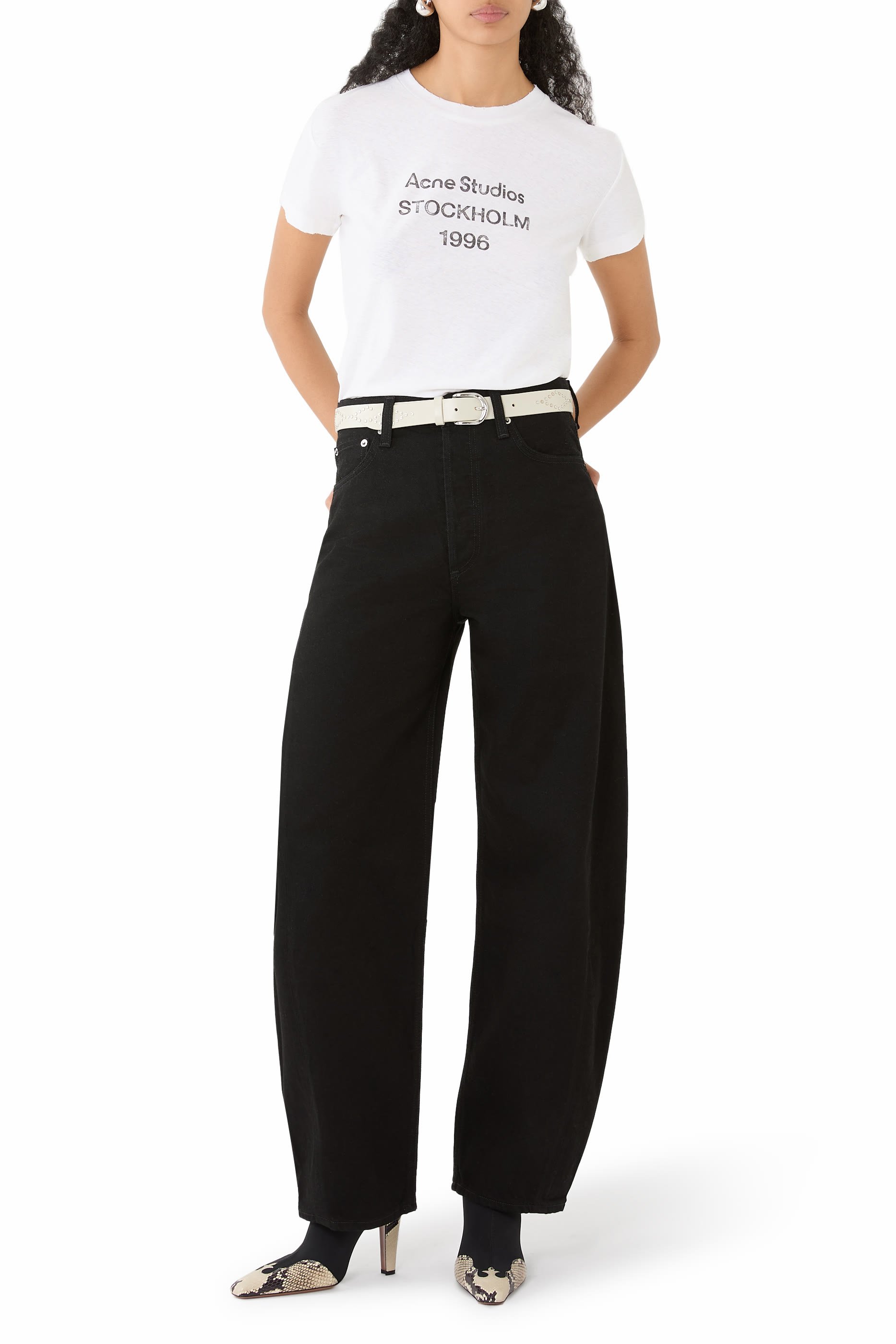 تيشيرت بشعار الماركة