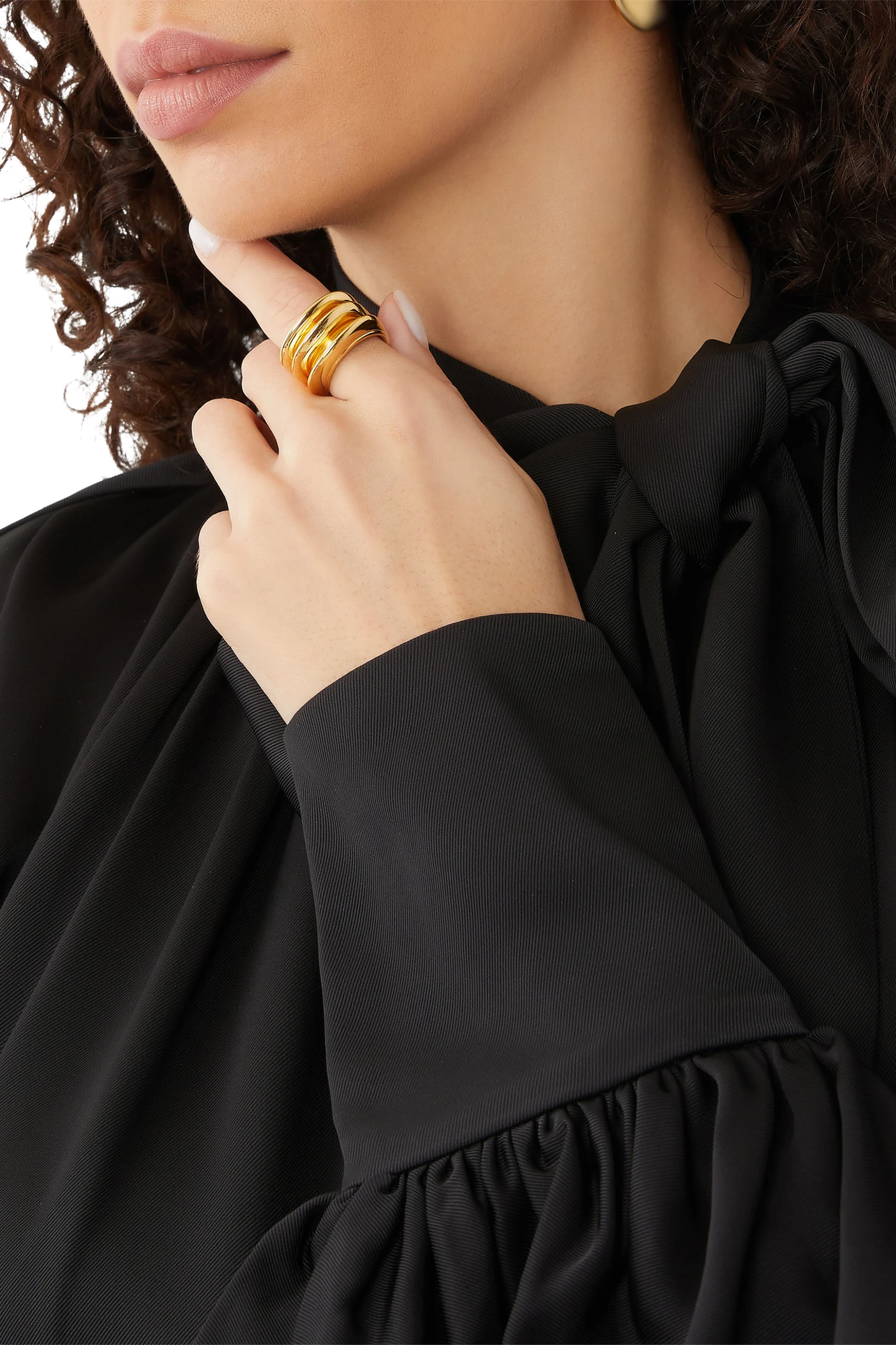 خاتم هيرا مقوس بثلاث حواف