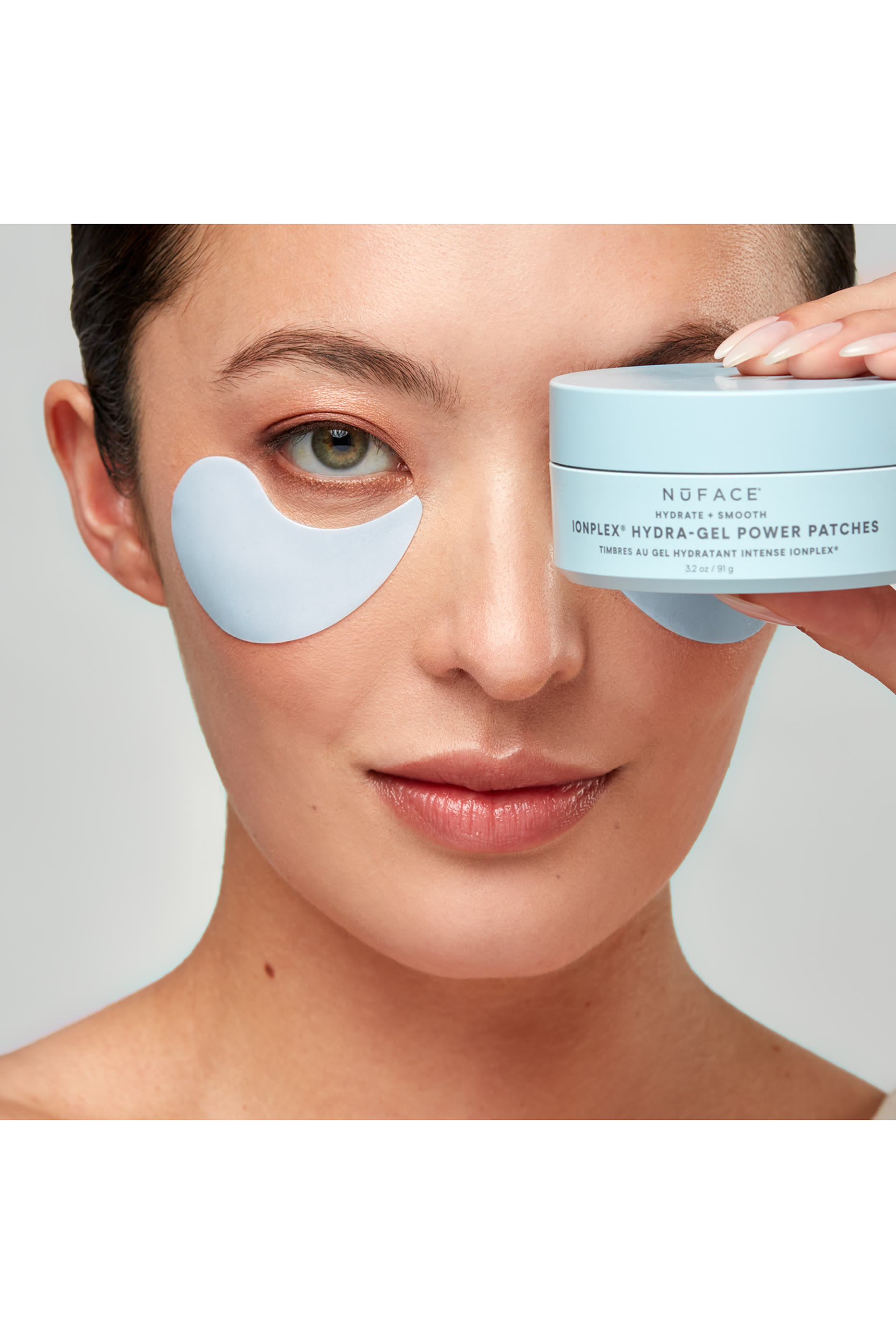 لصقات ايون بليكس بقوام جل مائي لتنشيط البشرة