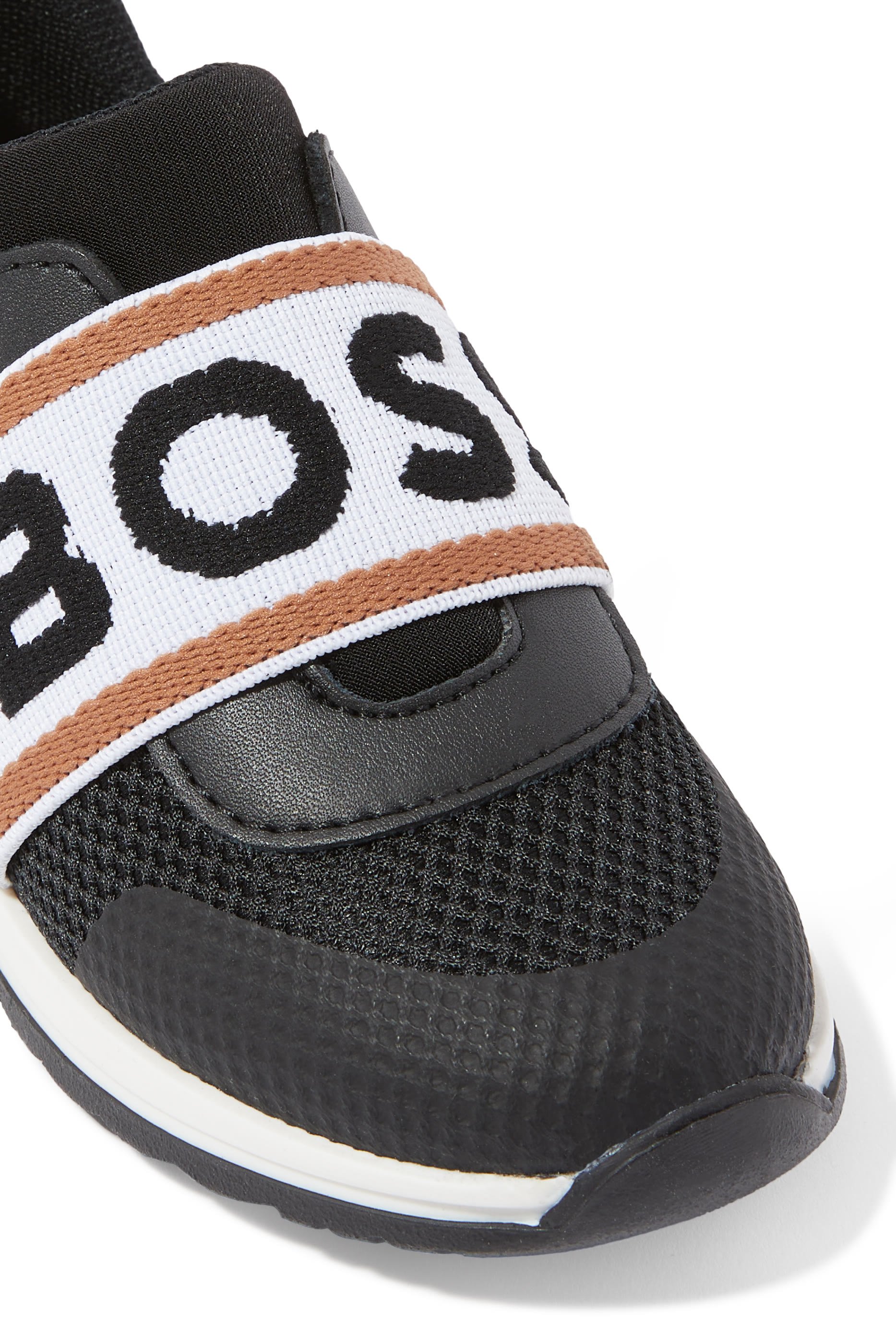 سنيكرز بشعار الماركة للأطفال