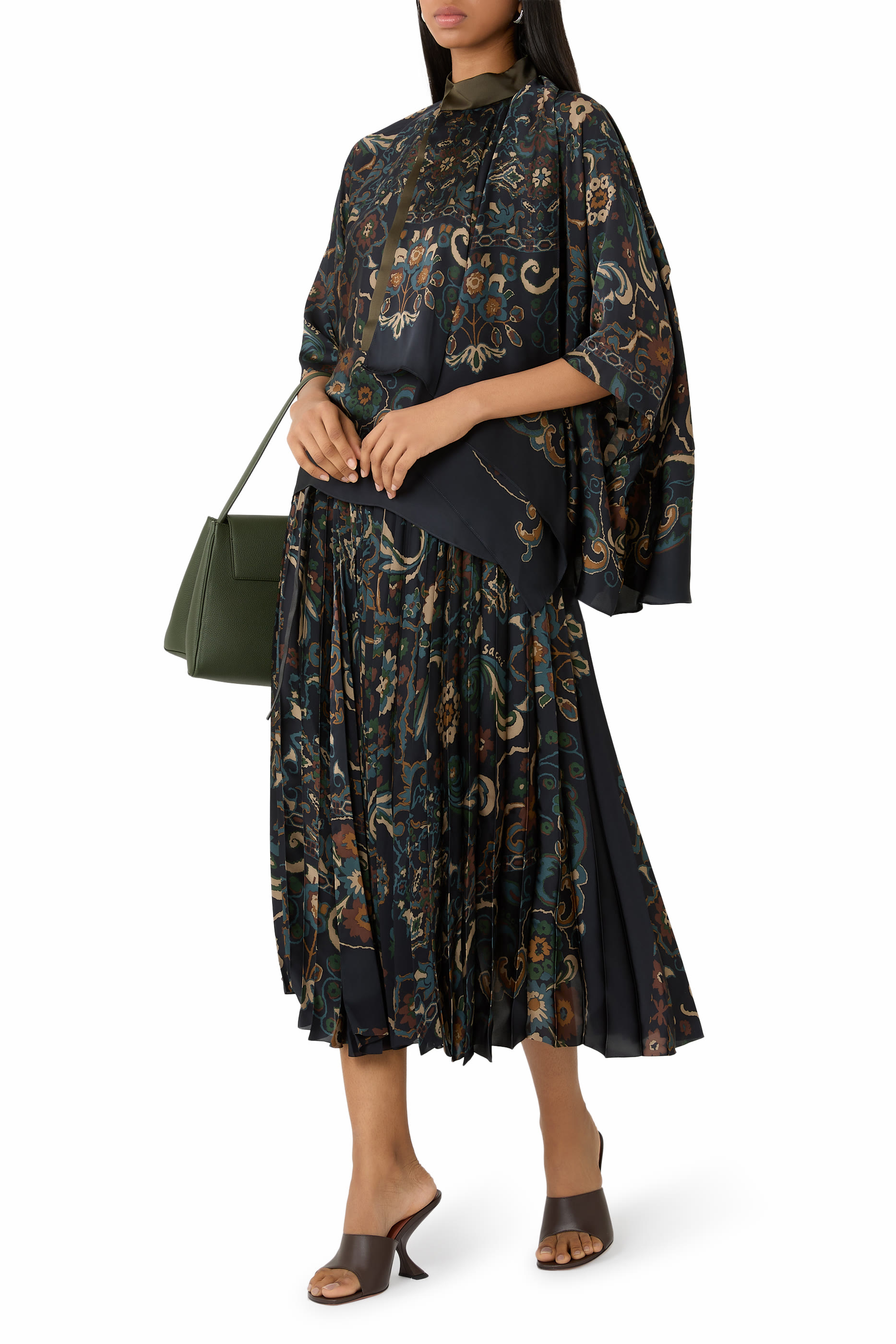 قميص بطبعة أزهار 