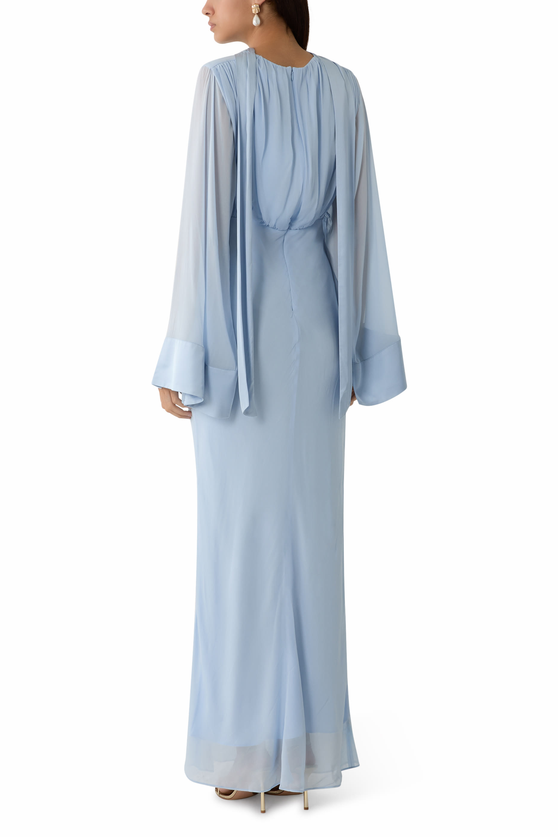 فستان إيدي طويل بأكمام واسعة 