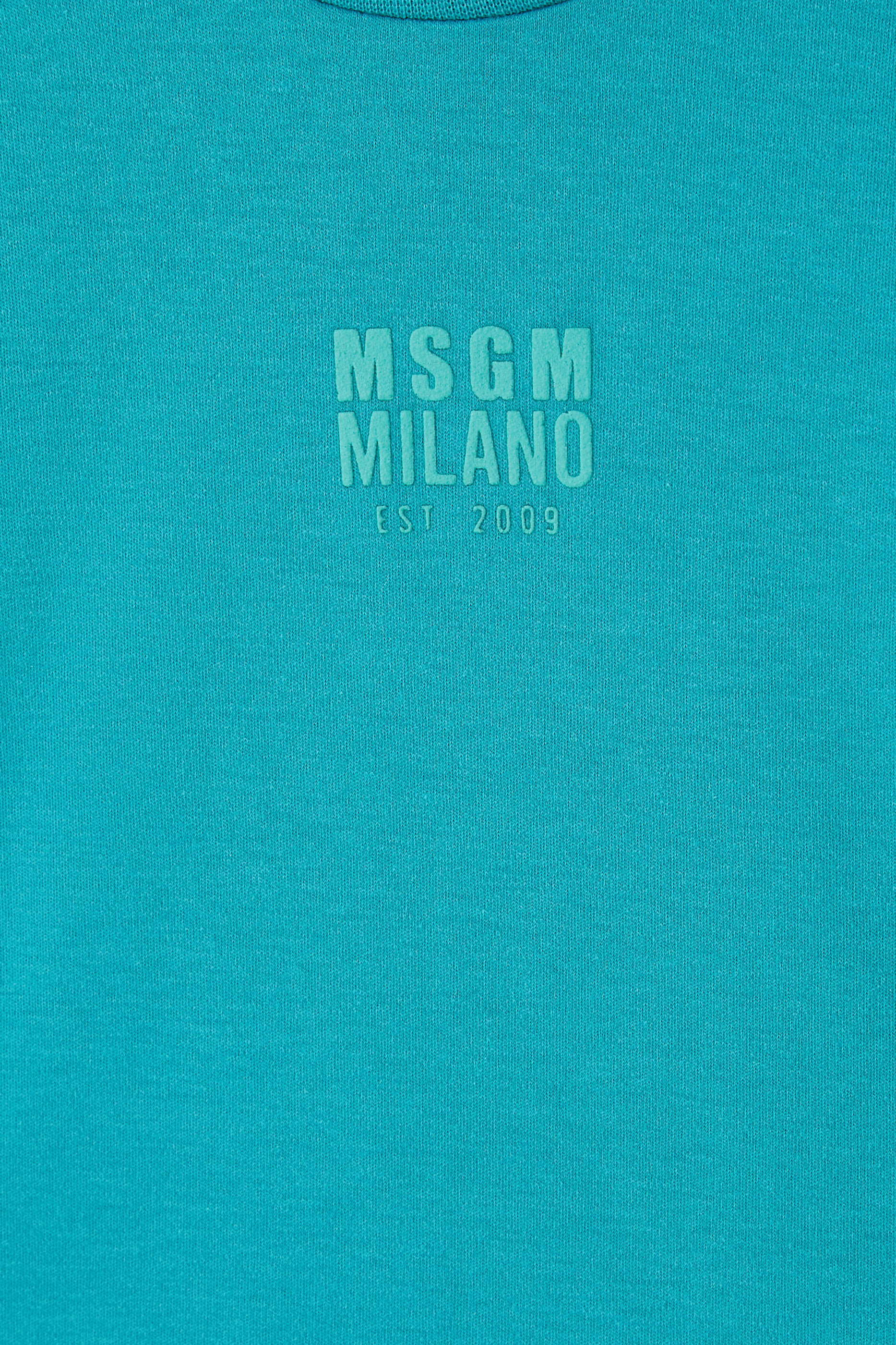 طقم تيشيرت وشورت بشعار الماركة للأطفال