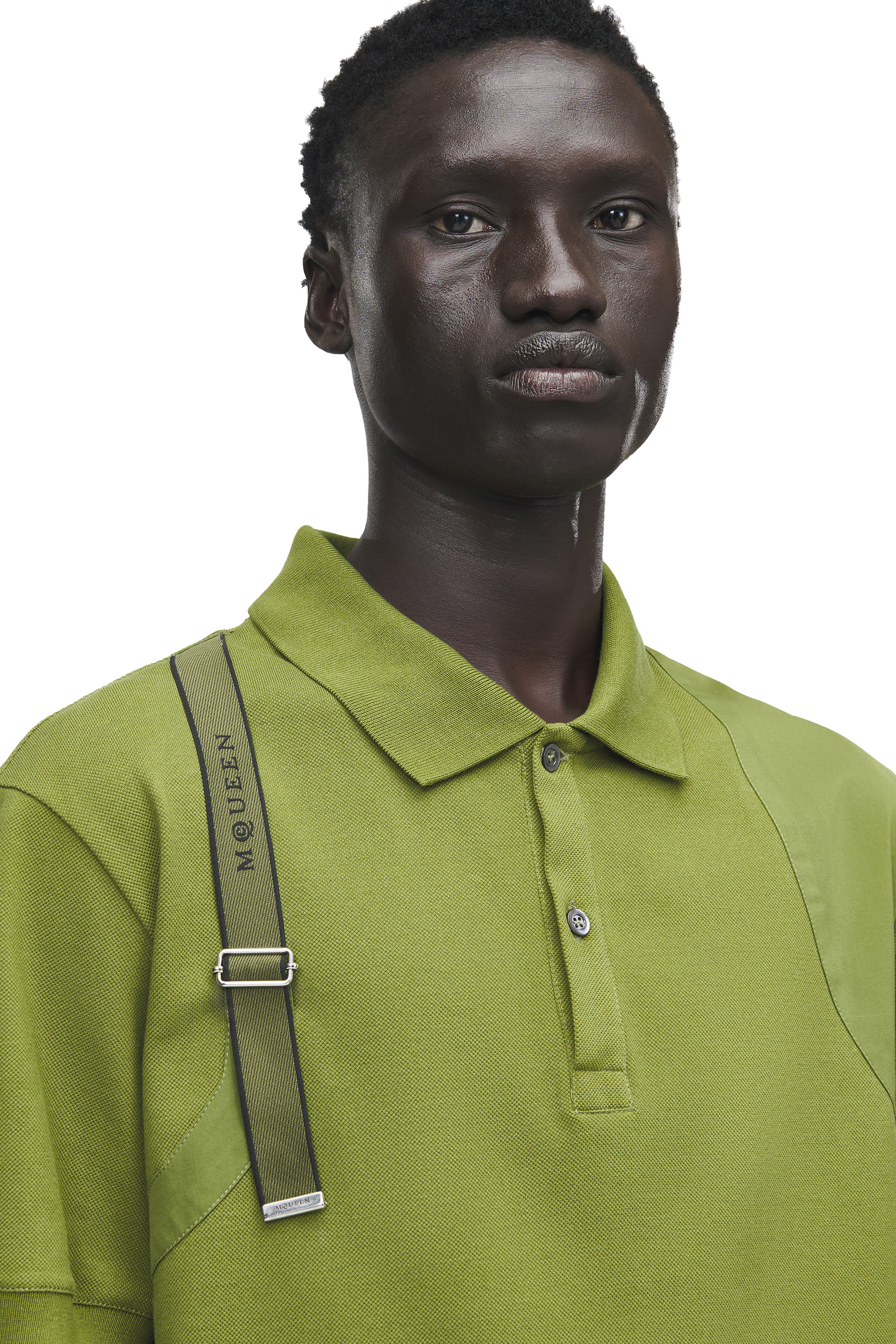 قميص بولو مزين بشريط