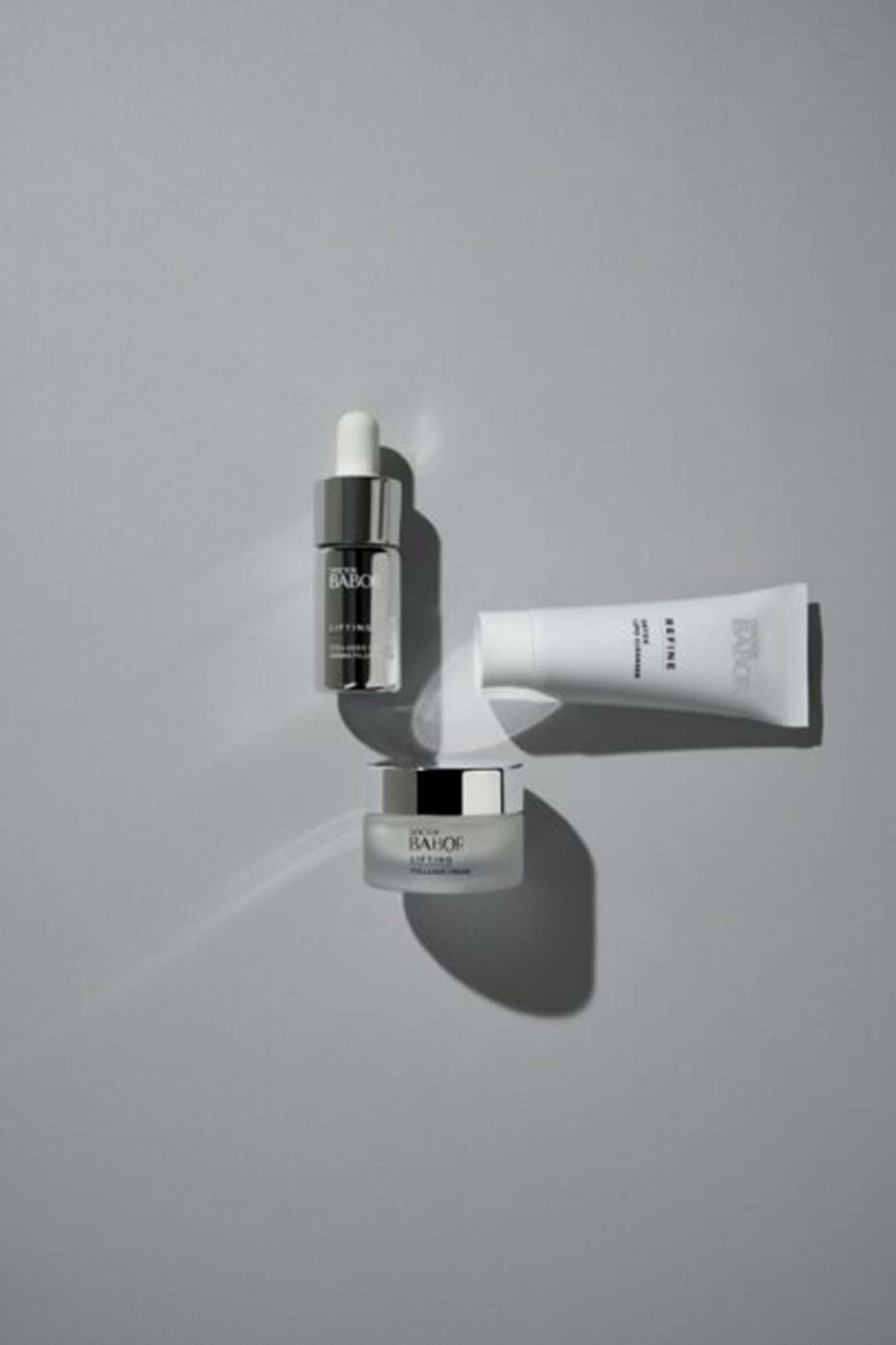 مجموعة ليفتينغ كولاجين فيرم اند بلمب روتين