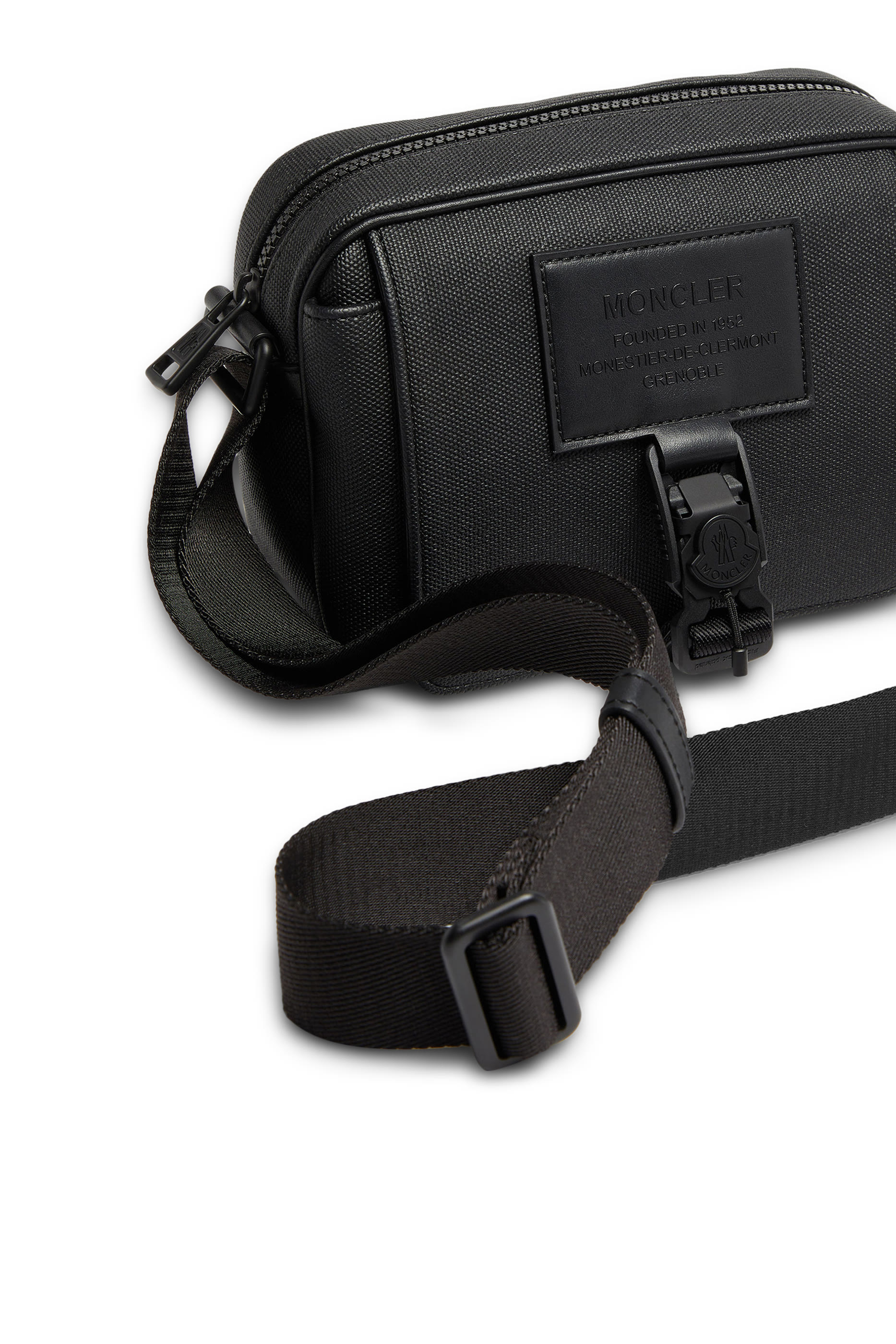 حقيبة كروس ناكوا