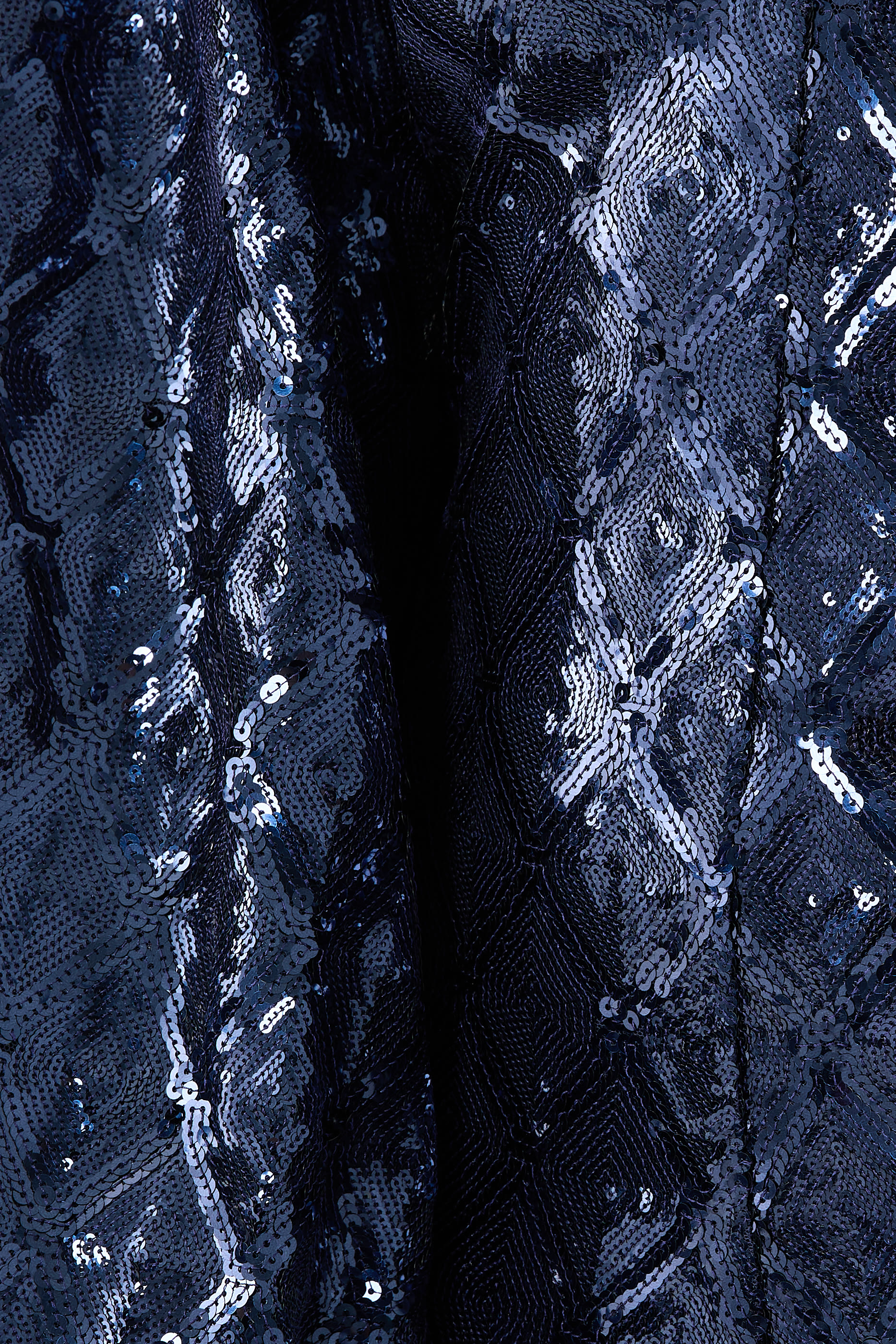 فستان قصير واسع مطرز بالترتر