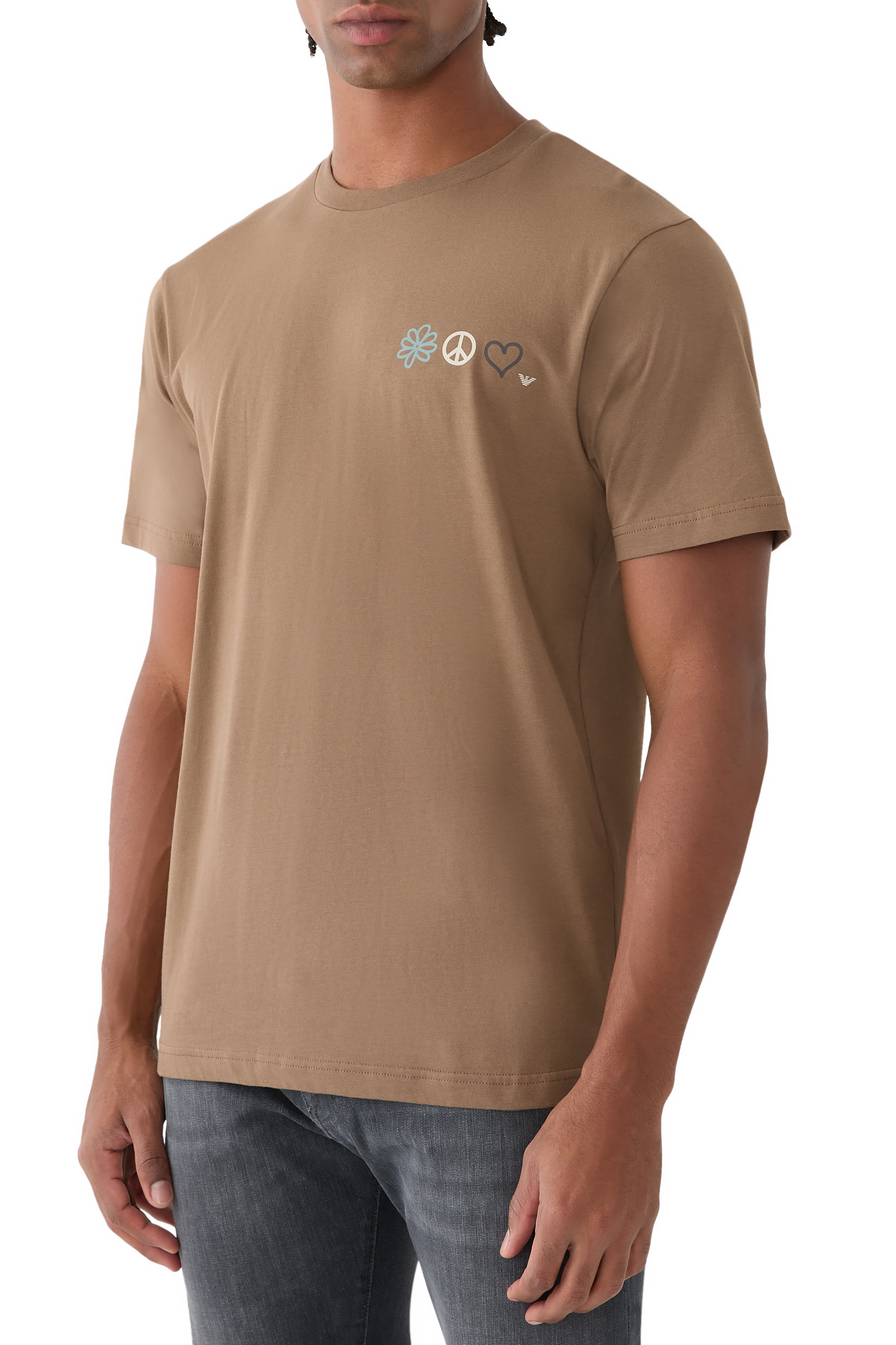 تيشيرت بشعار الماركة قطن