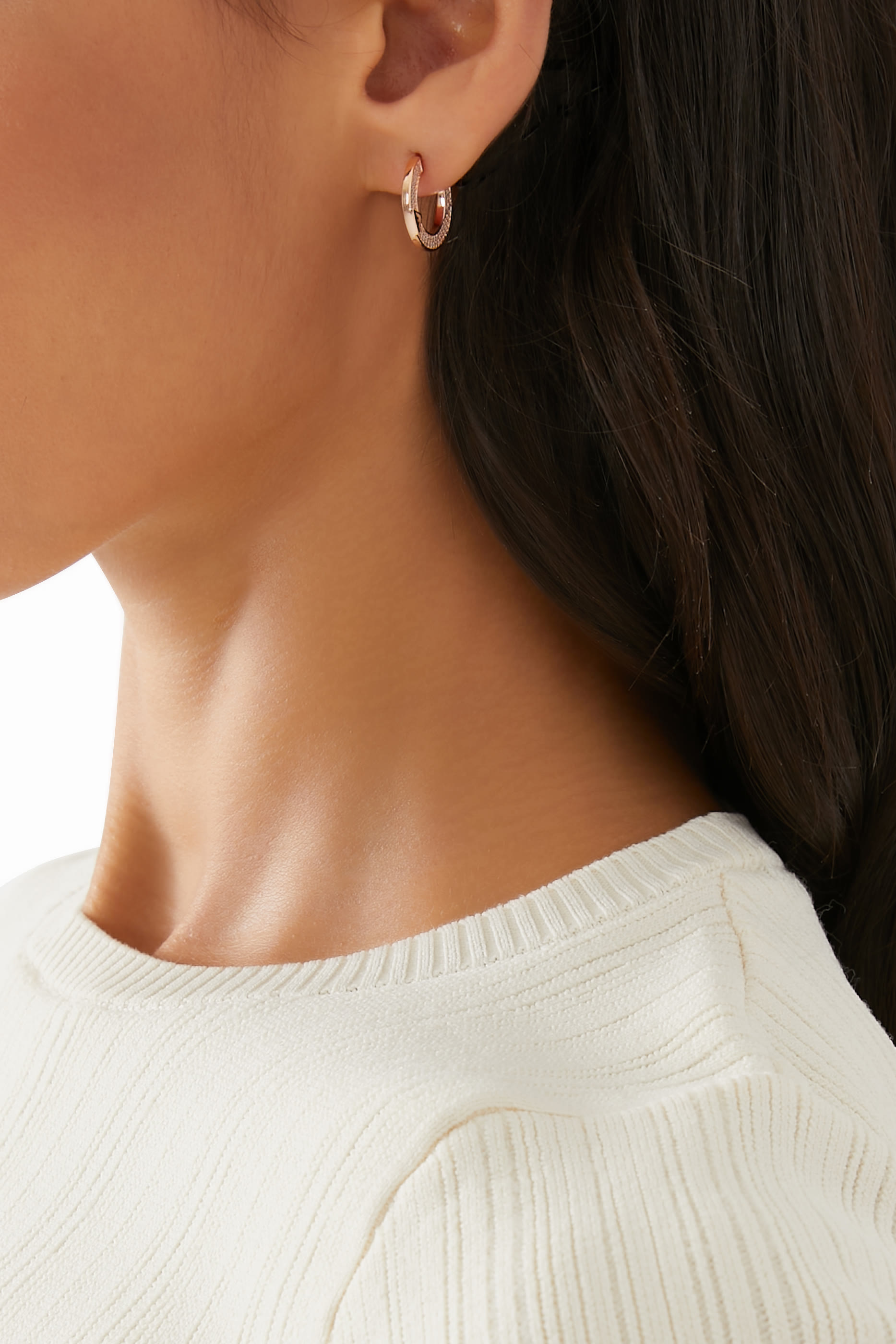 أقراط دائرية مرصعة بالكريستال