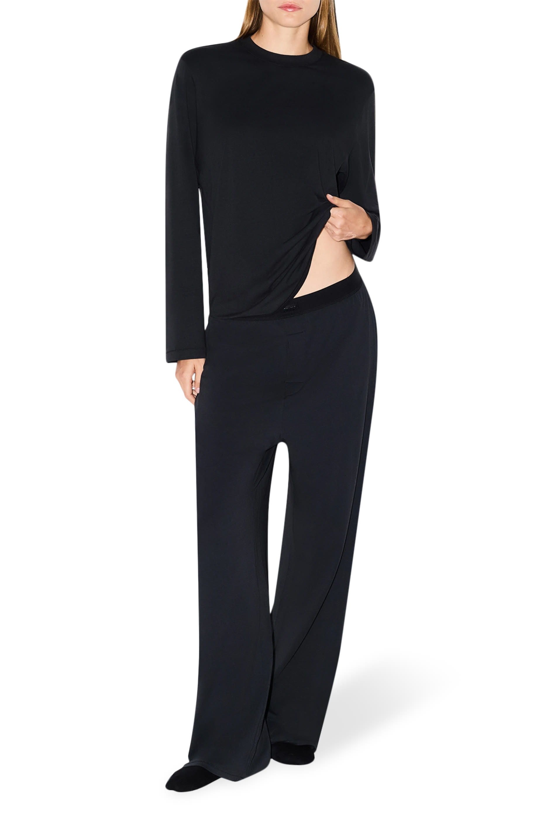 بنطال بويفرند بقصة فضفاضة