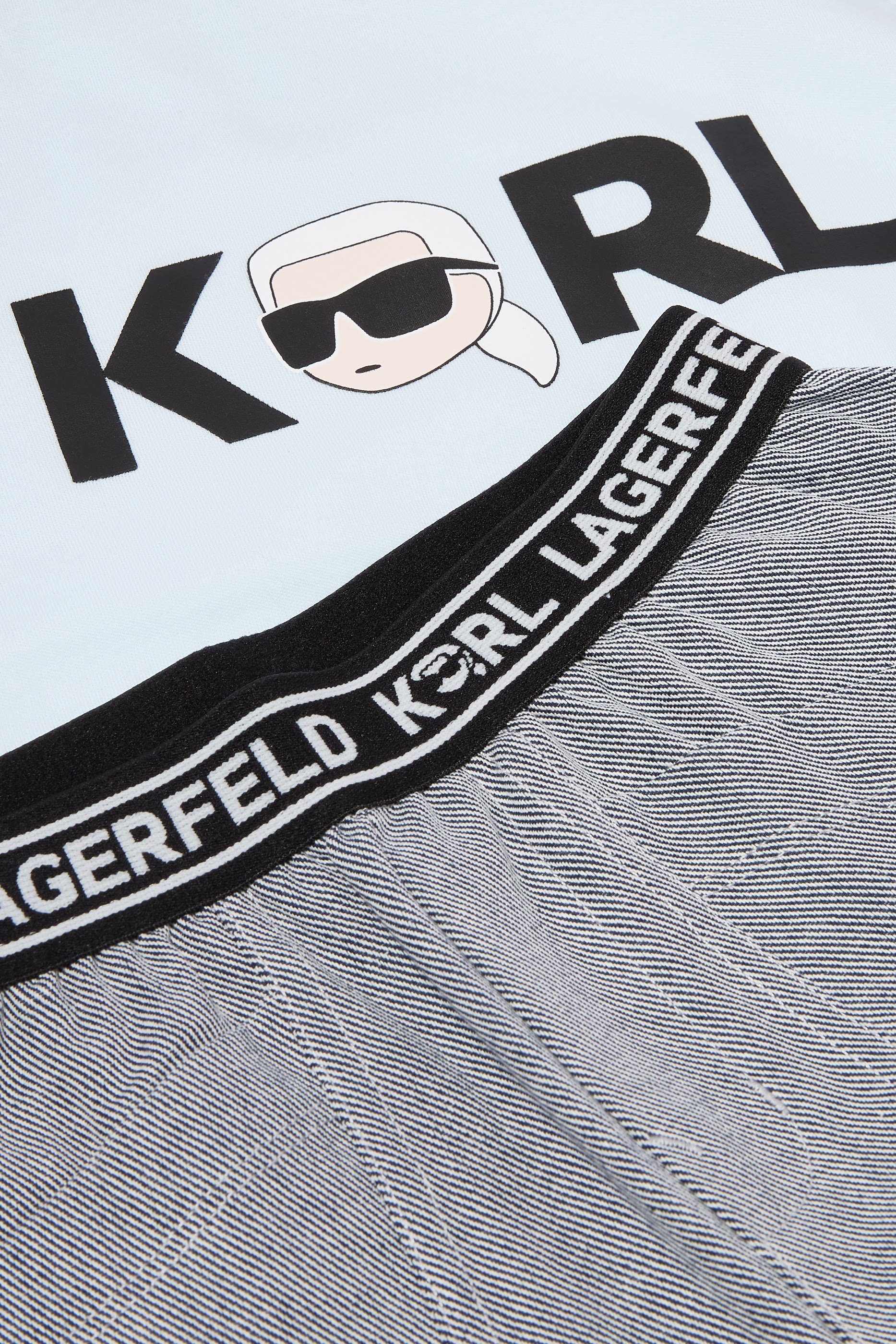 طقم تيشيرت وشورت للأطفال